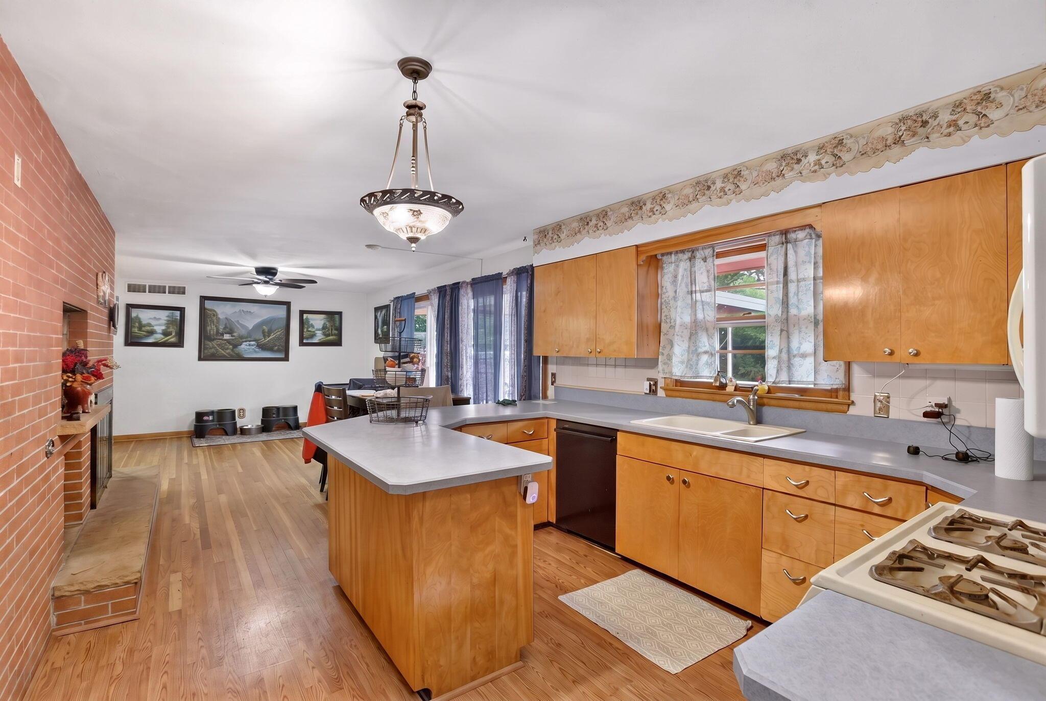 393 Pierson Boulevard