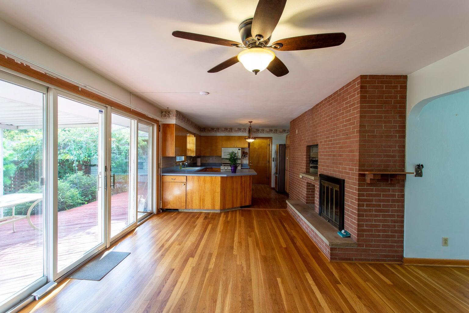 393 Pierson Boulevard