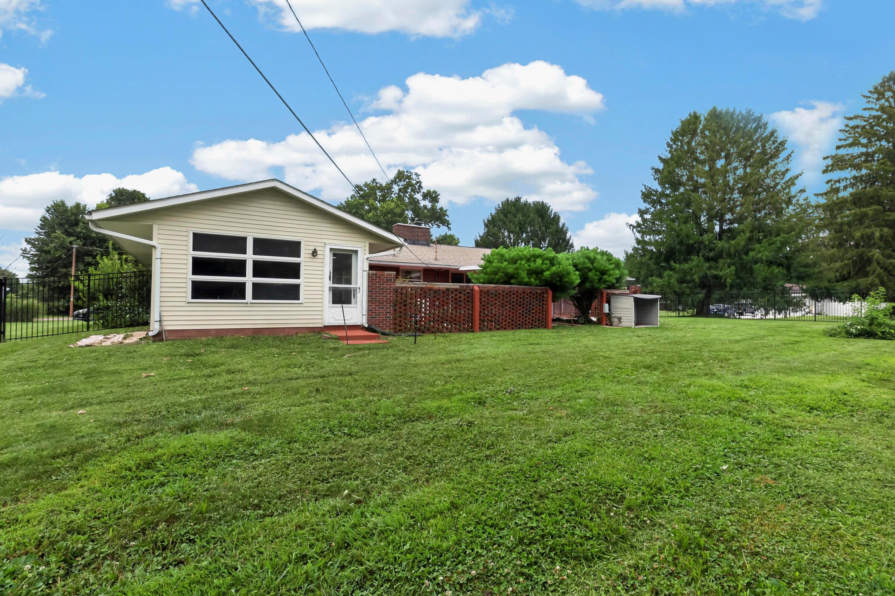 393 Pierson Boulevard