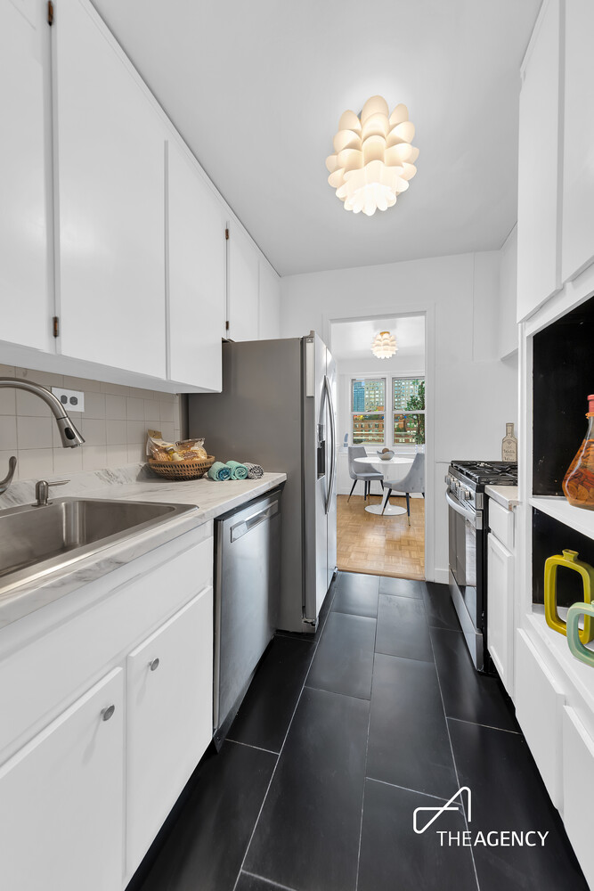 525 E 82ND Street 11E