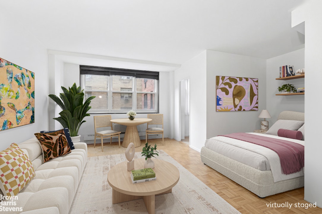63 E 9TH Street 4D