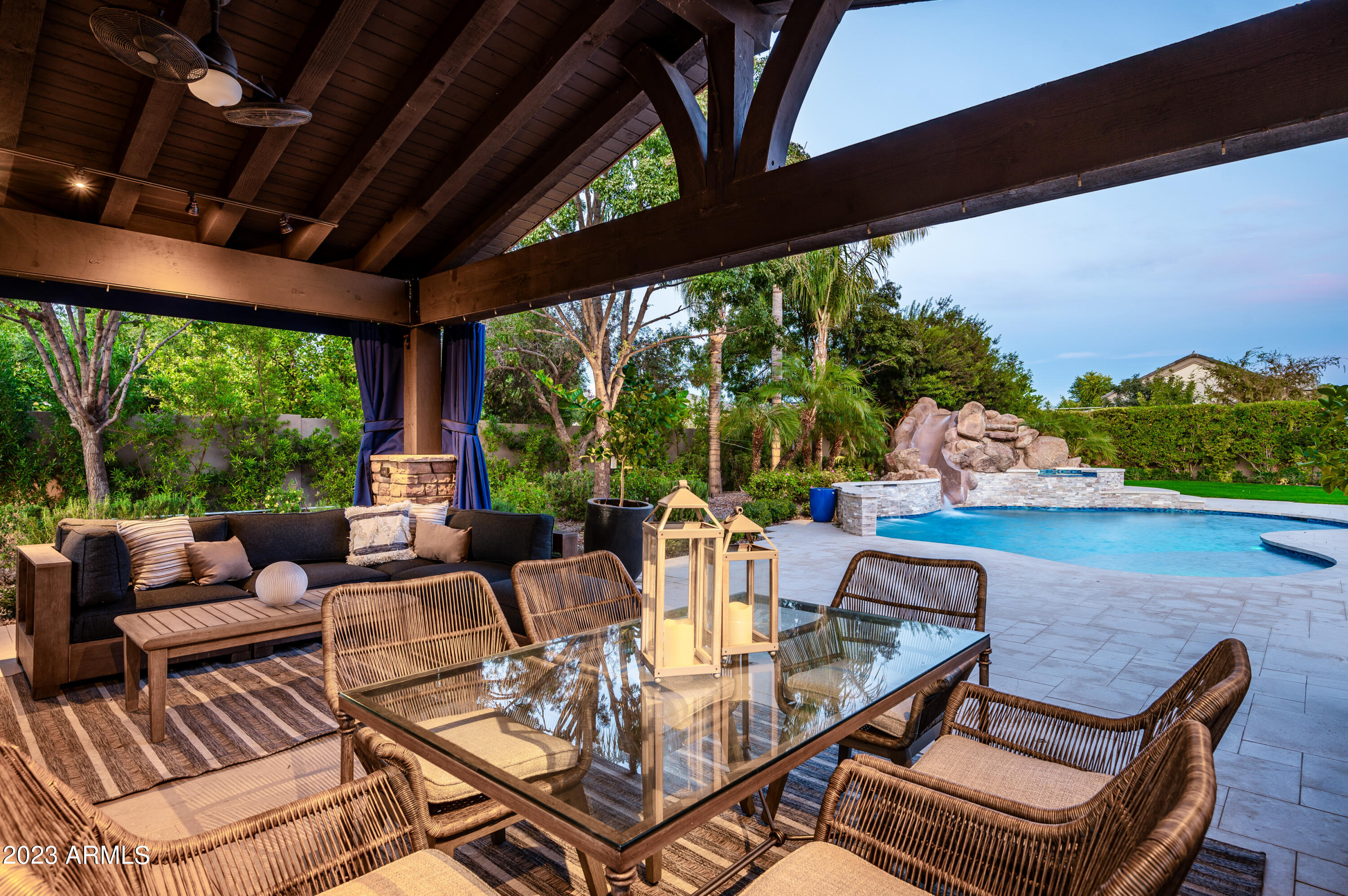 2026 E AVENIDA DEL VALLE Court