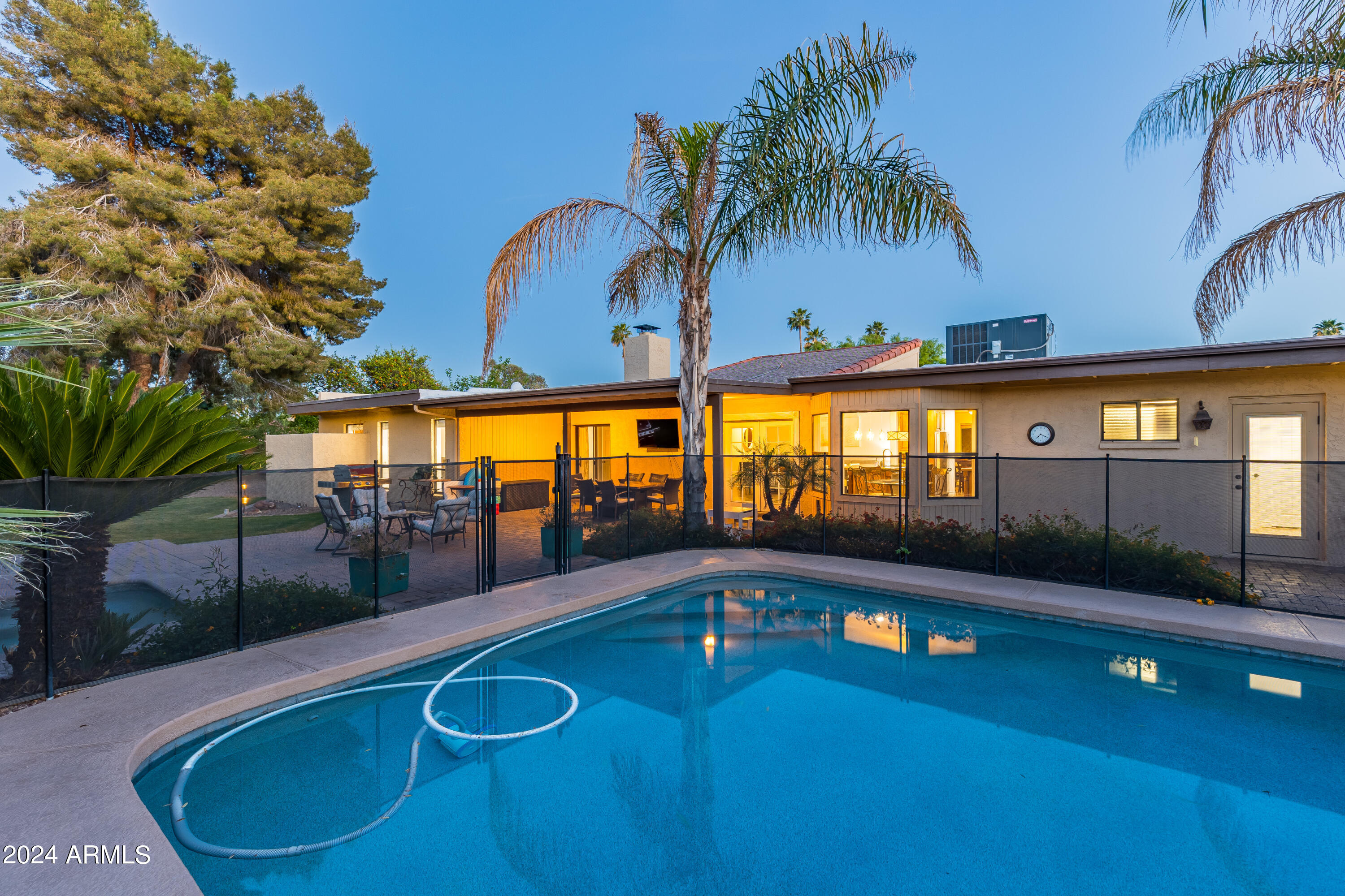 5028 E Sheena Drive
