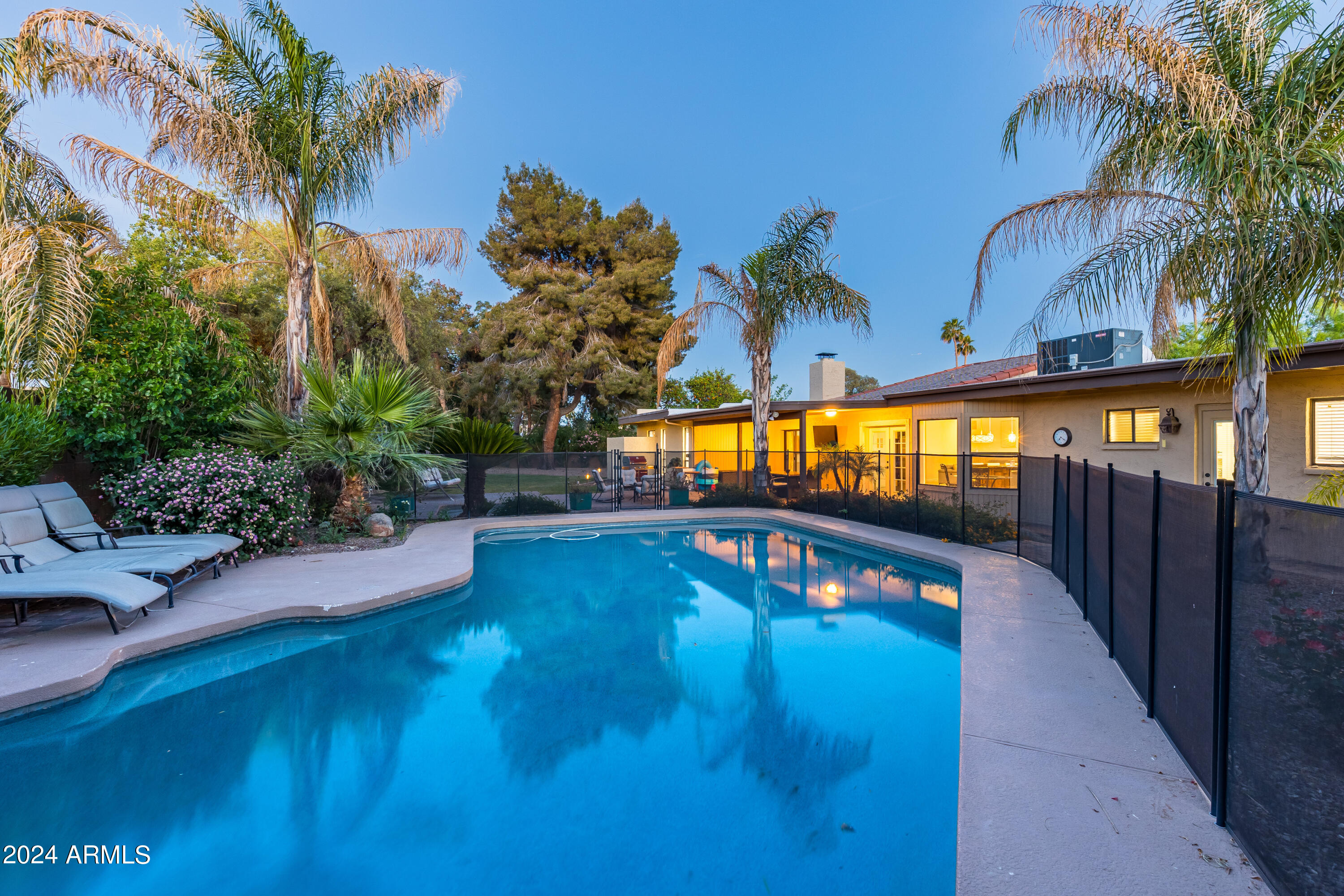 5028 E Sheena Drive