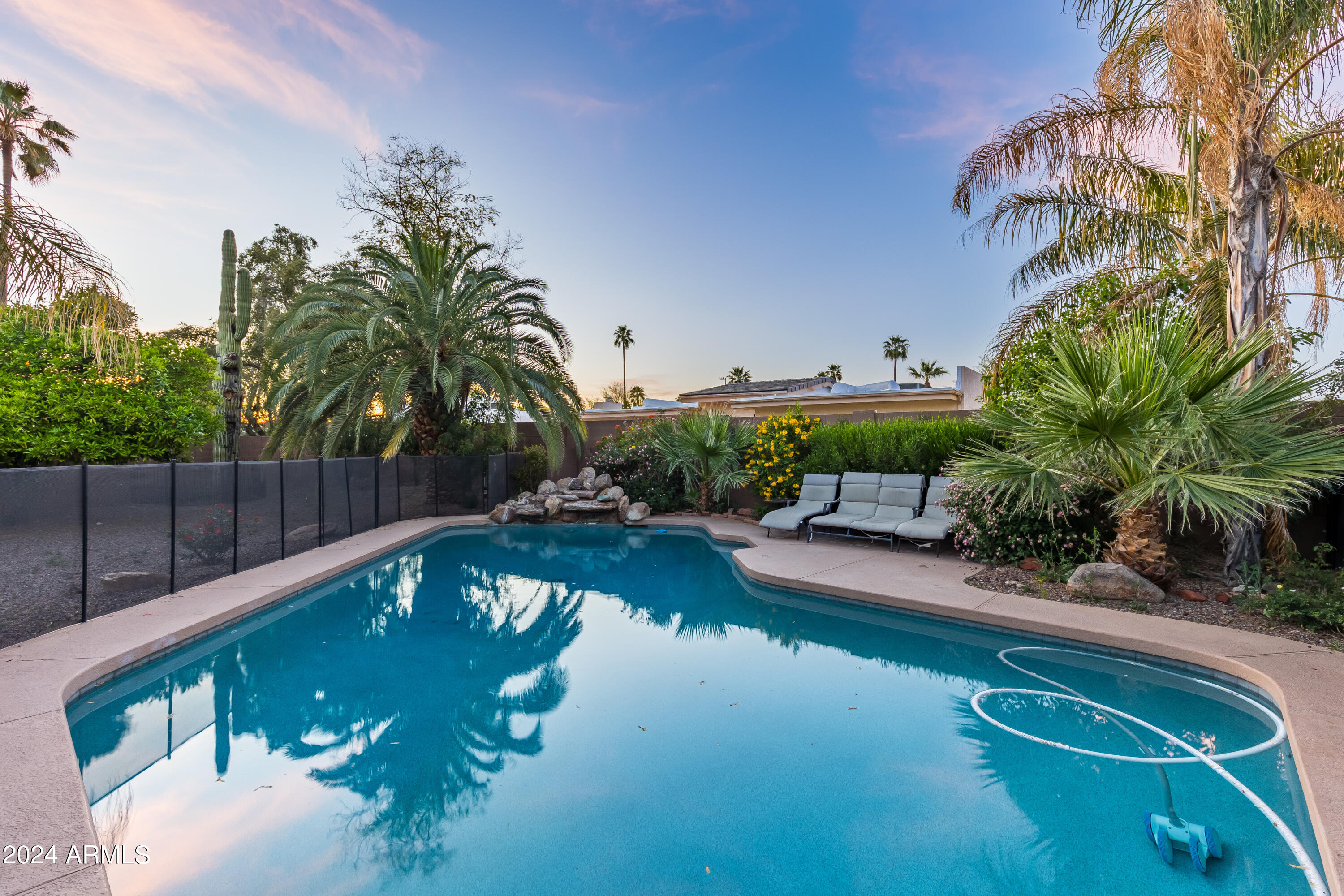 5028 E Sheena Drive