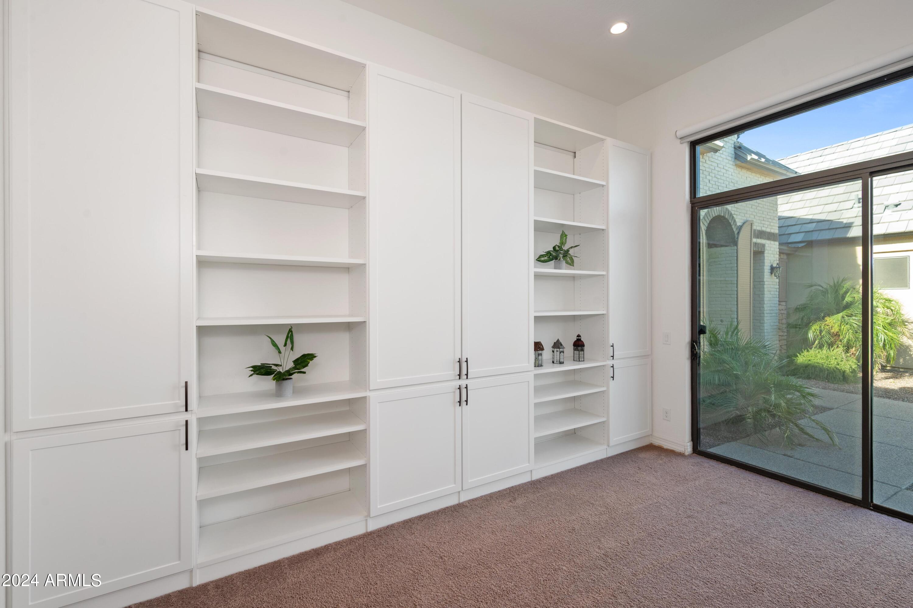 2748 E HUMMINGBIRD Way