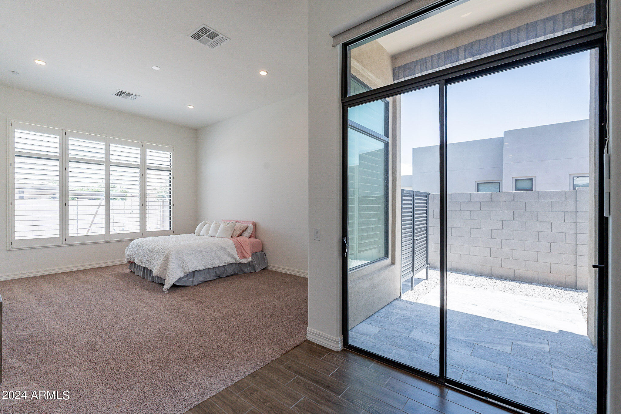 2748 E HUMMINGBIRD Way