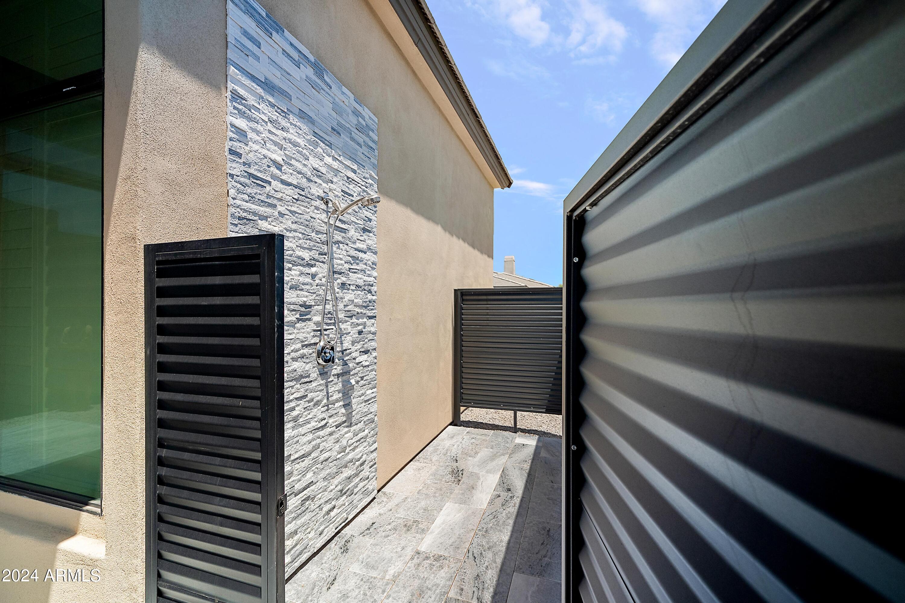 2748 E HUMMINGBIRD Way