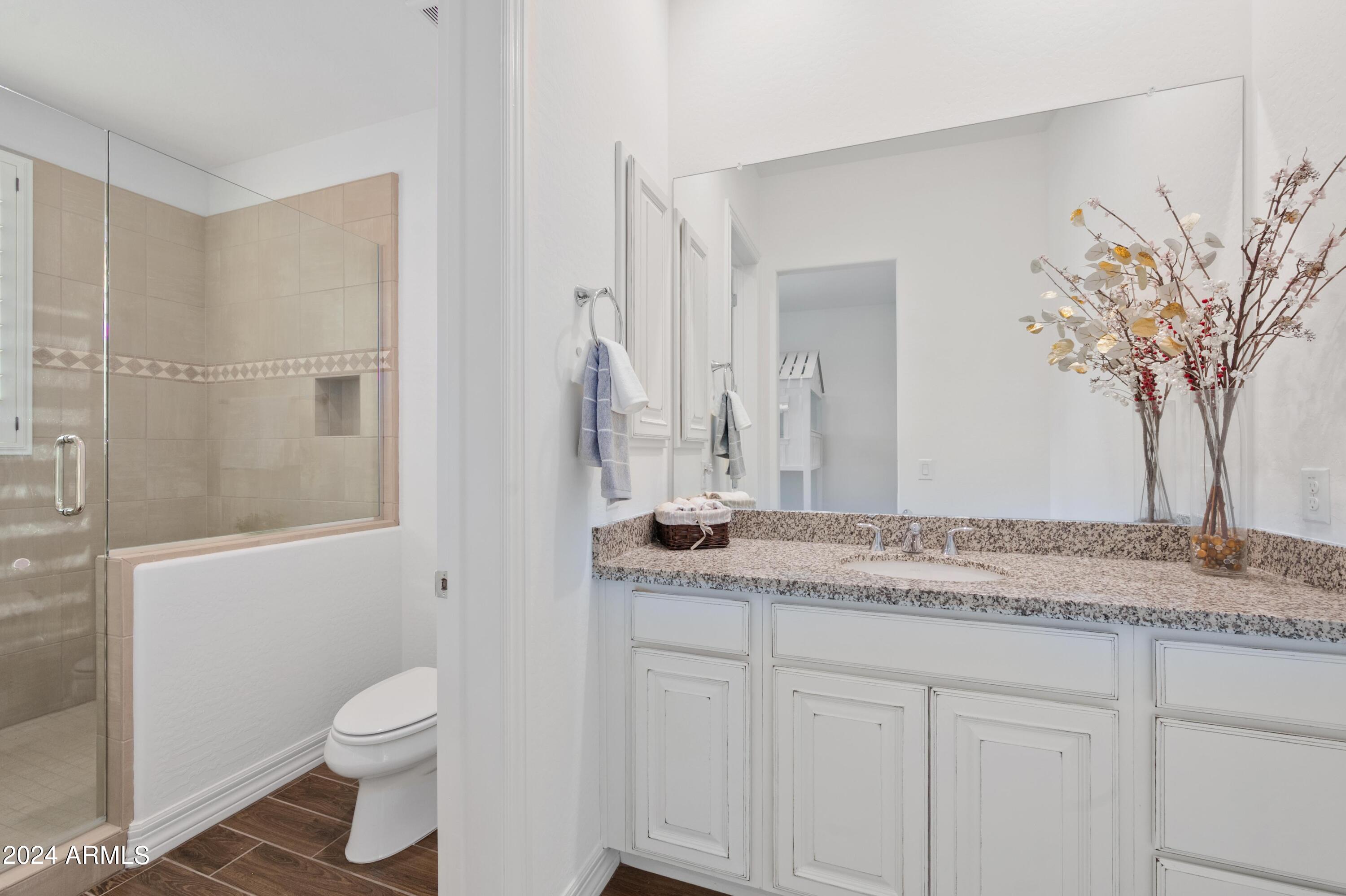 2748 E HUMMINGBIRD Way