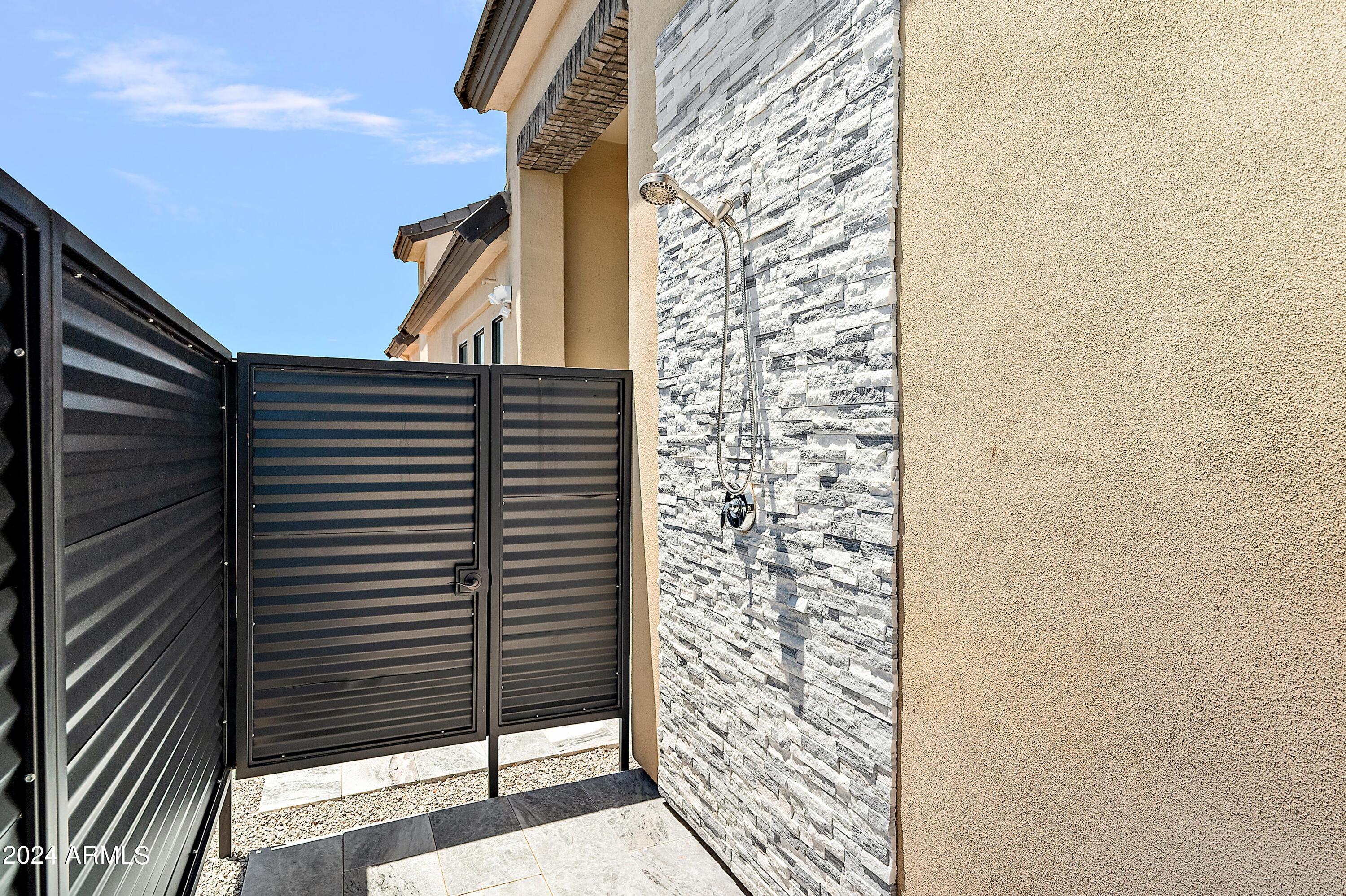 2748 E HUMMINGBIRD Way