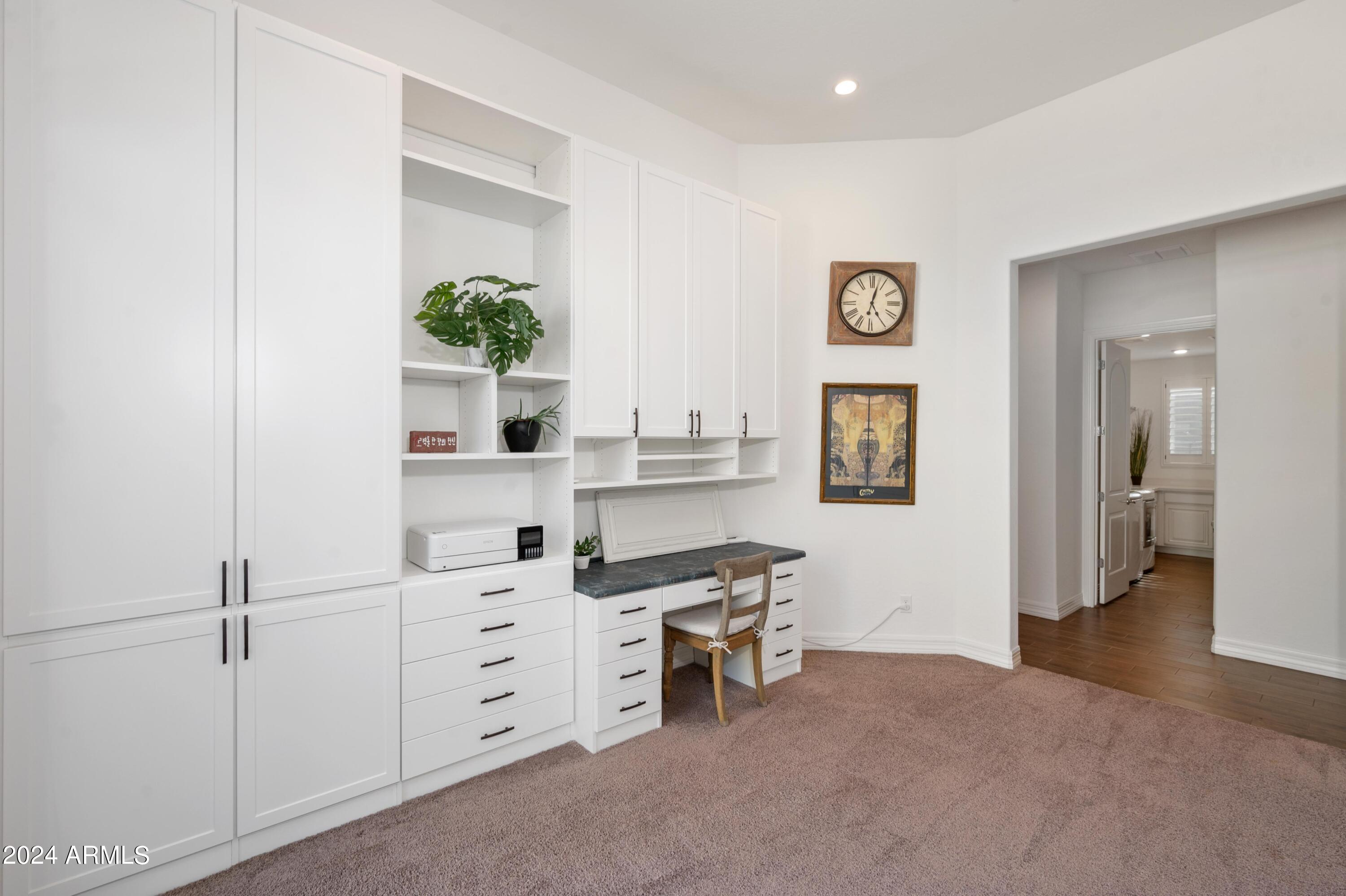 2748 E HUMMINGBIRD Way