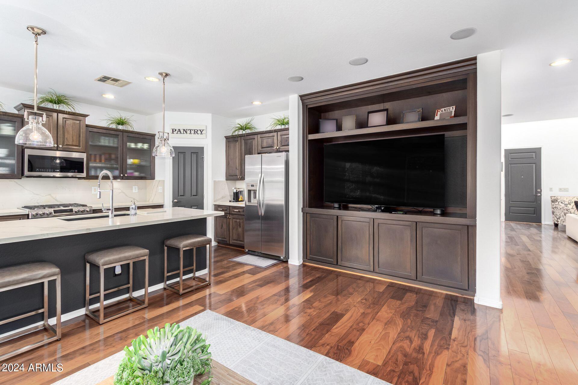 3360 E MORRISON RANCH Parkway