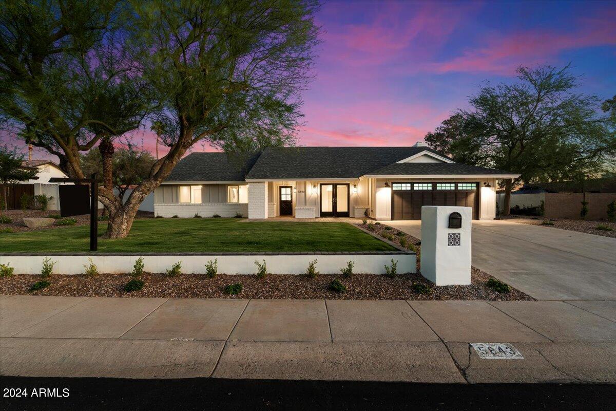 5843 E Waltann Lane