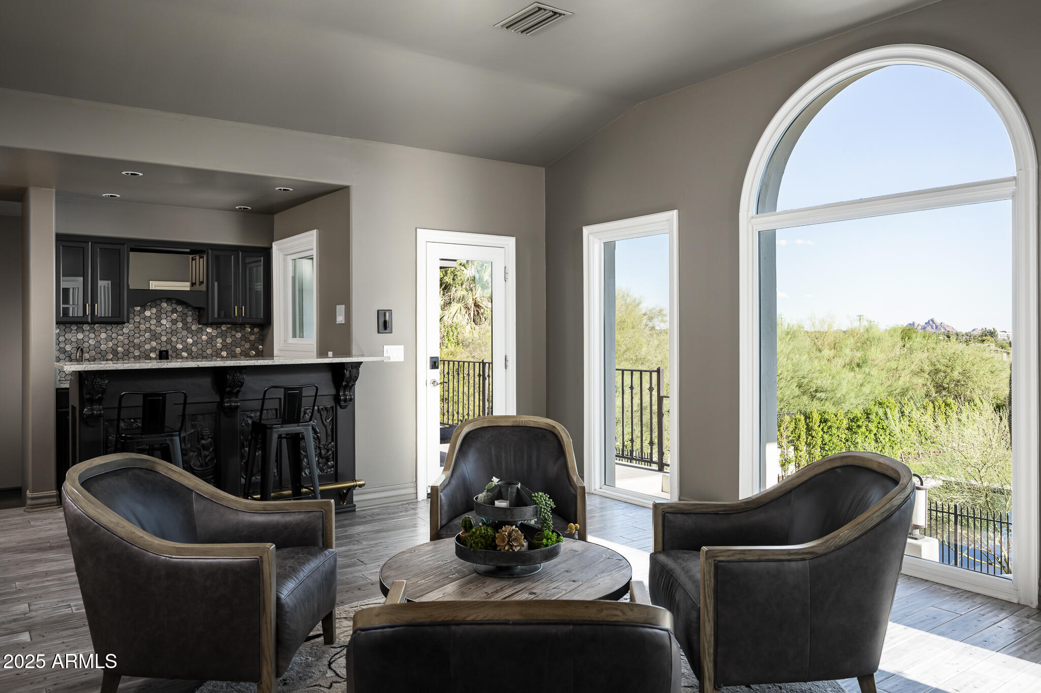 3977 E Paradise View Drive