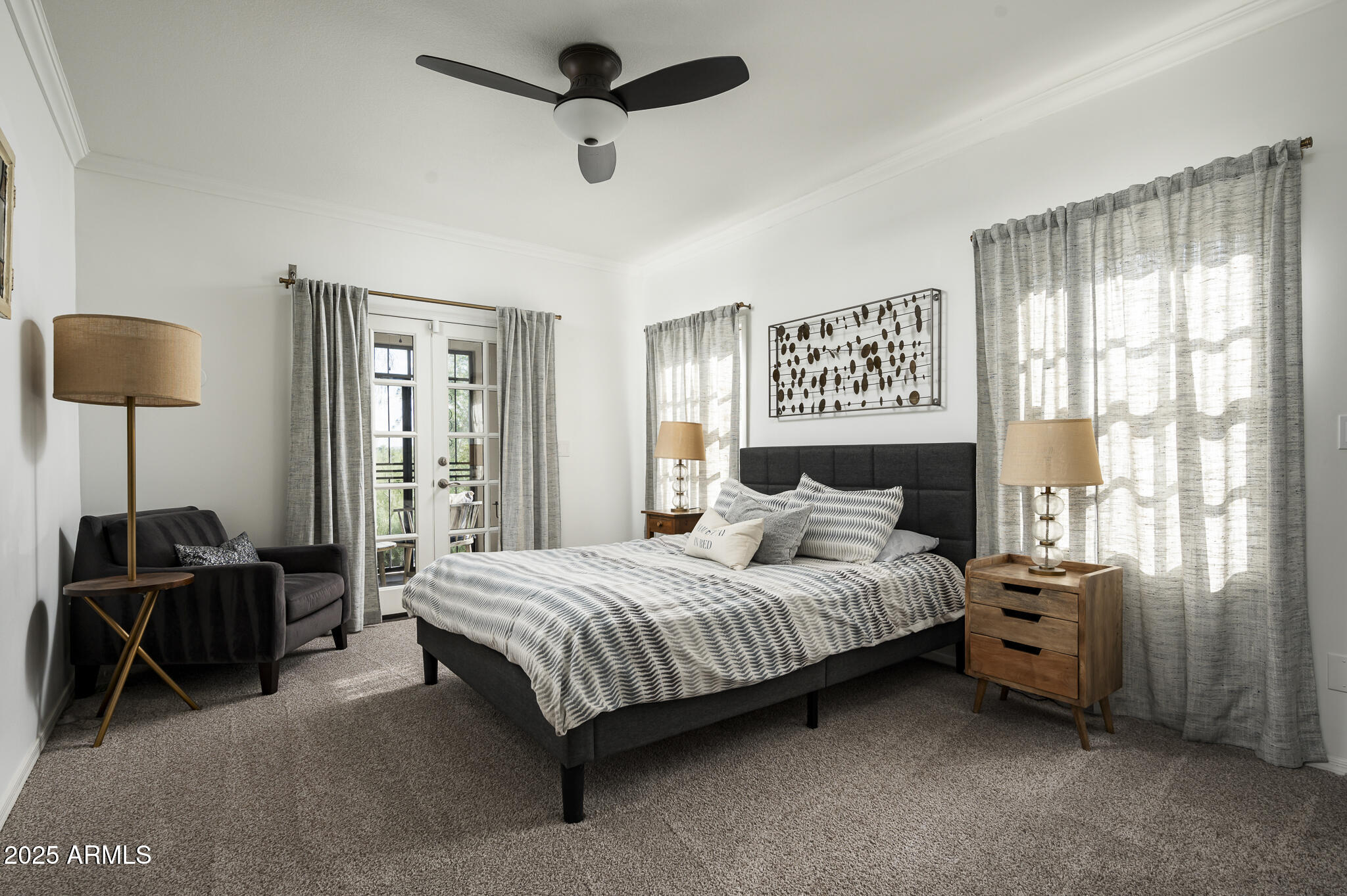 3977 E Paradise View Drive