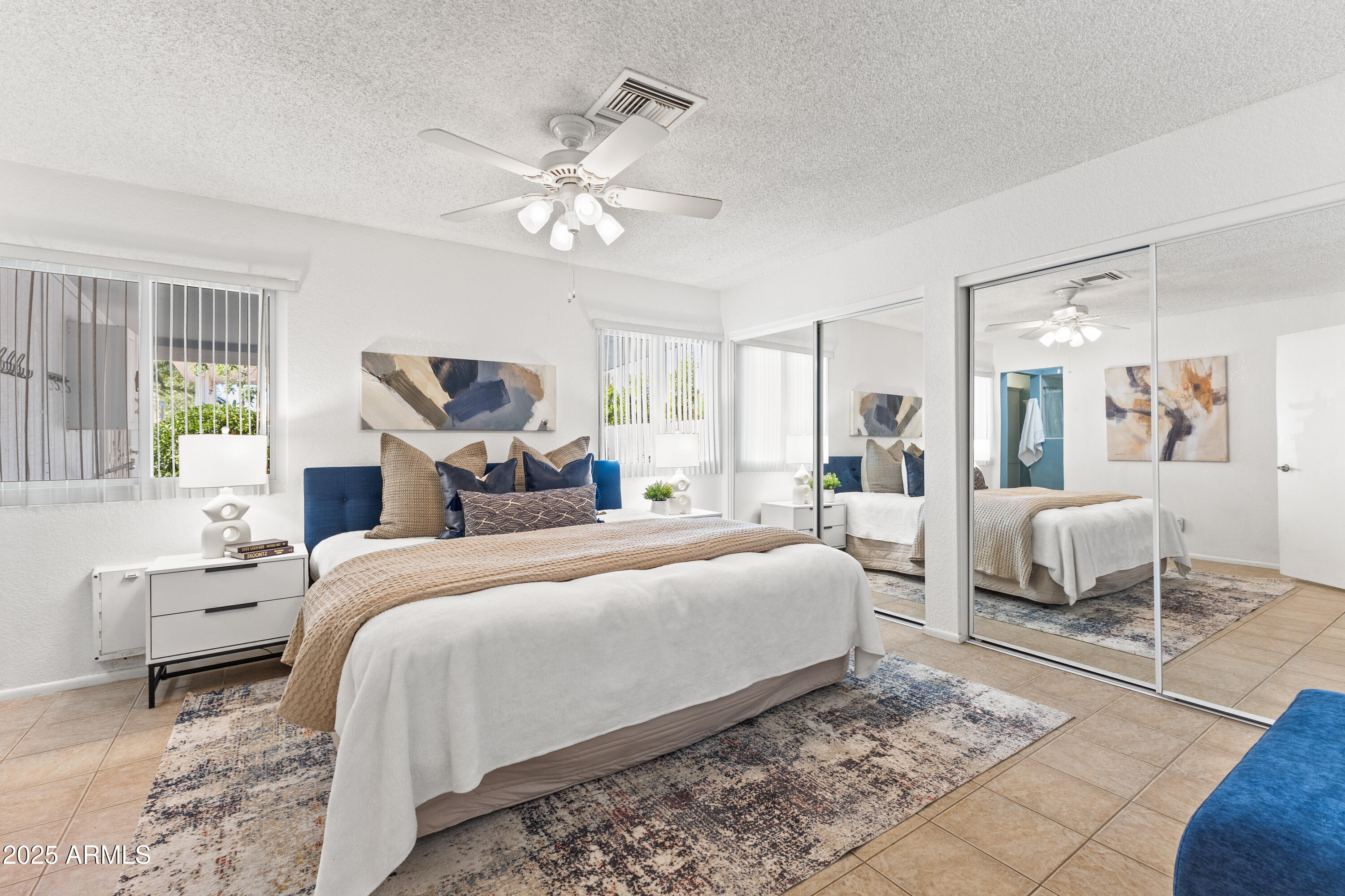 6819 E GRANDVIEW Drive