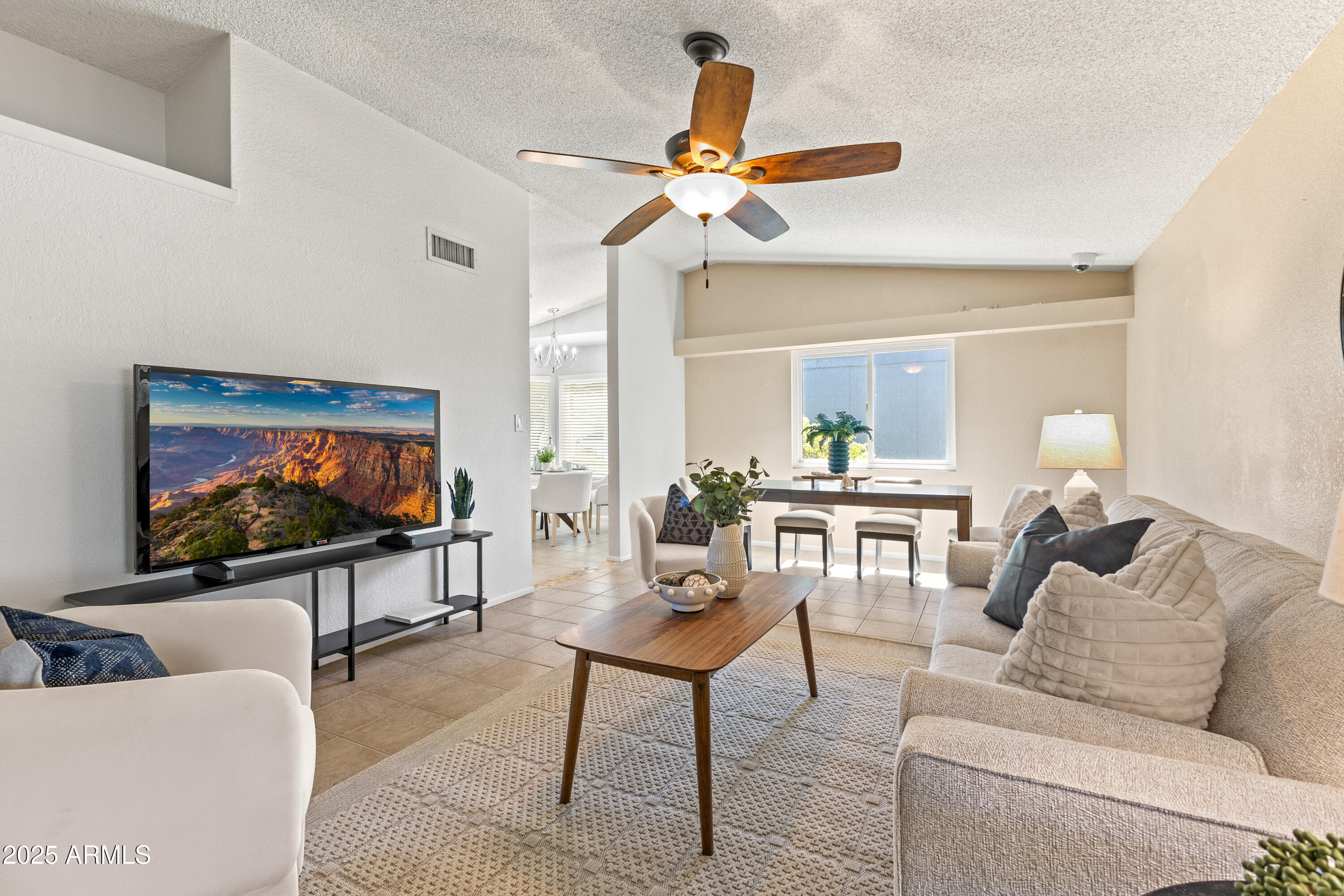 6819 E GRANDVIEW Drive