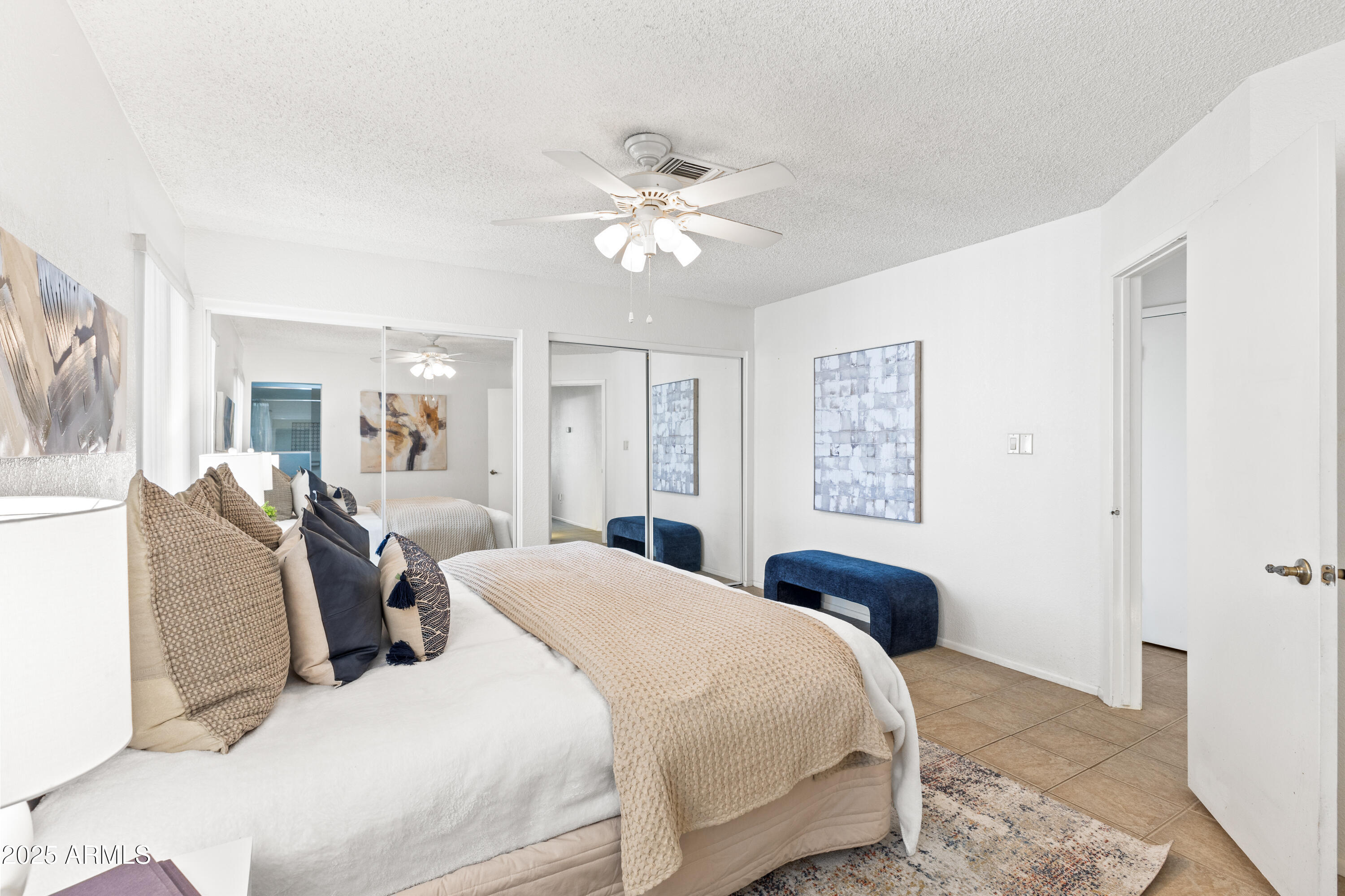 6819 E GRANDVIEW Drive