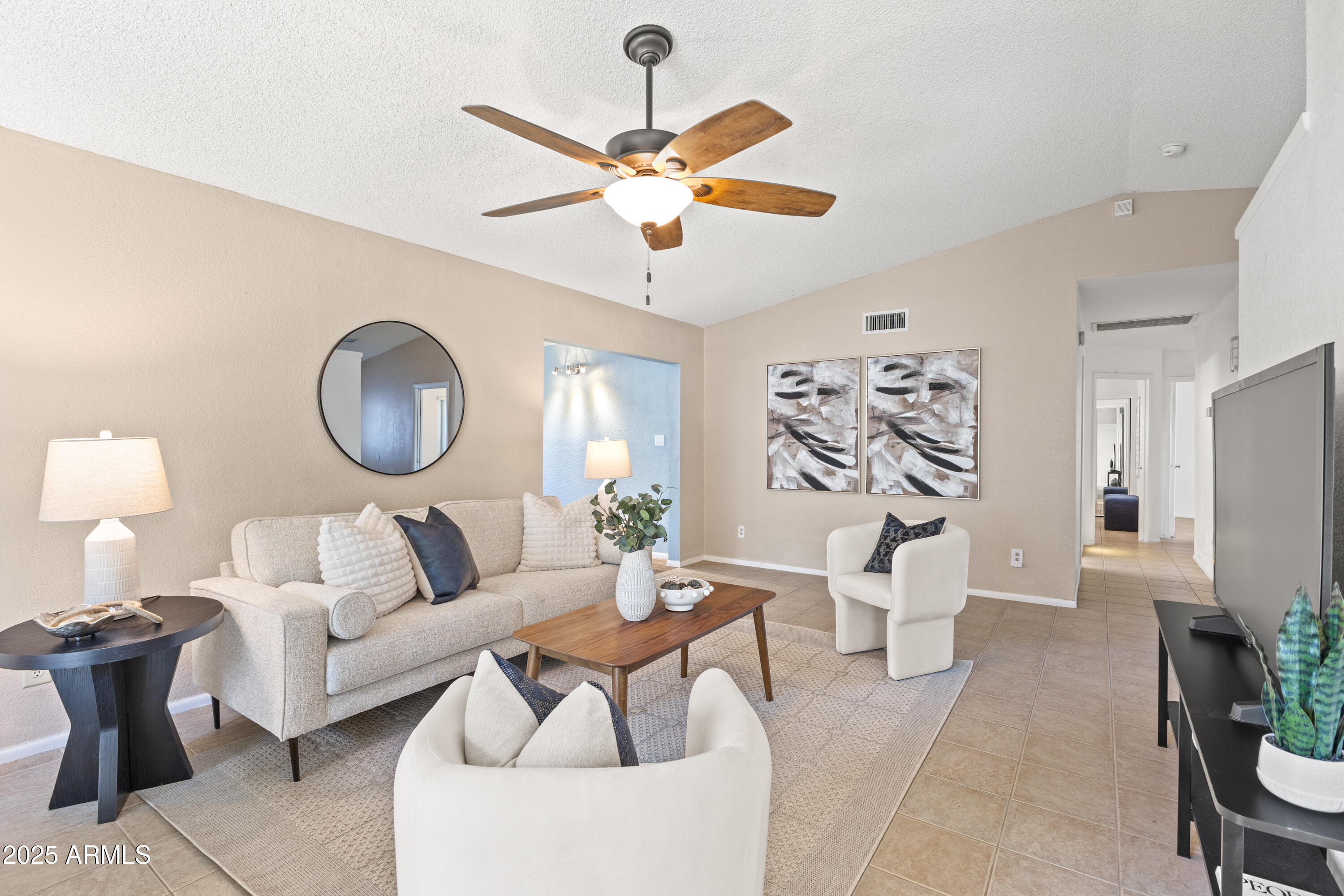 6819 E GRANDVIEW Drive