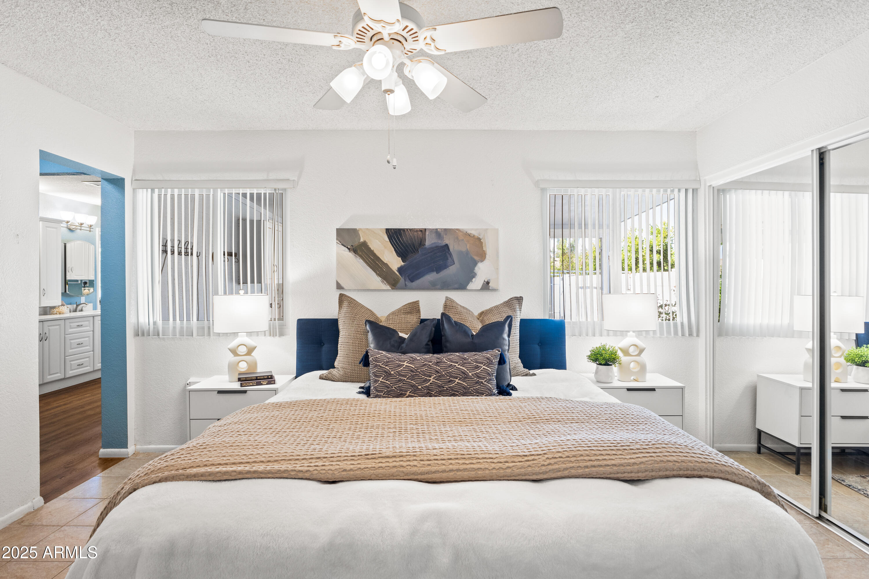 6819 E GRANDVIEW Drive