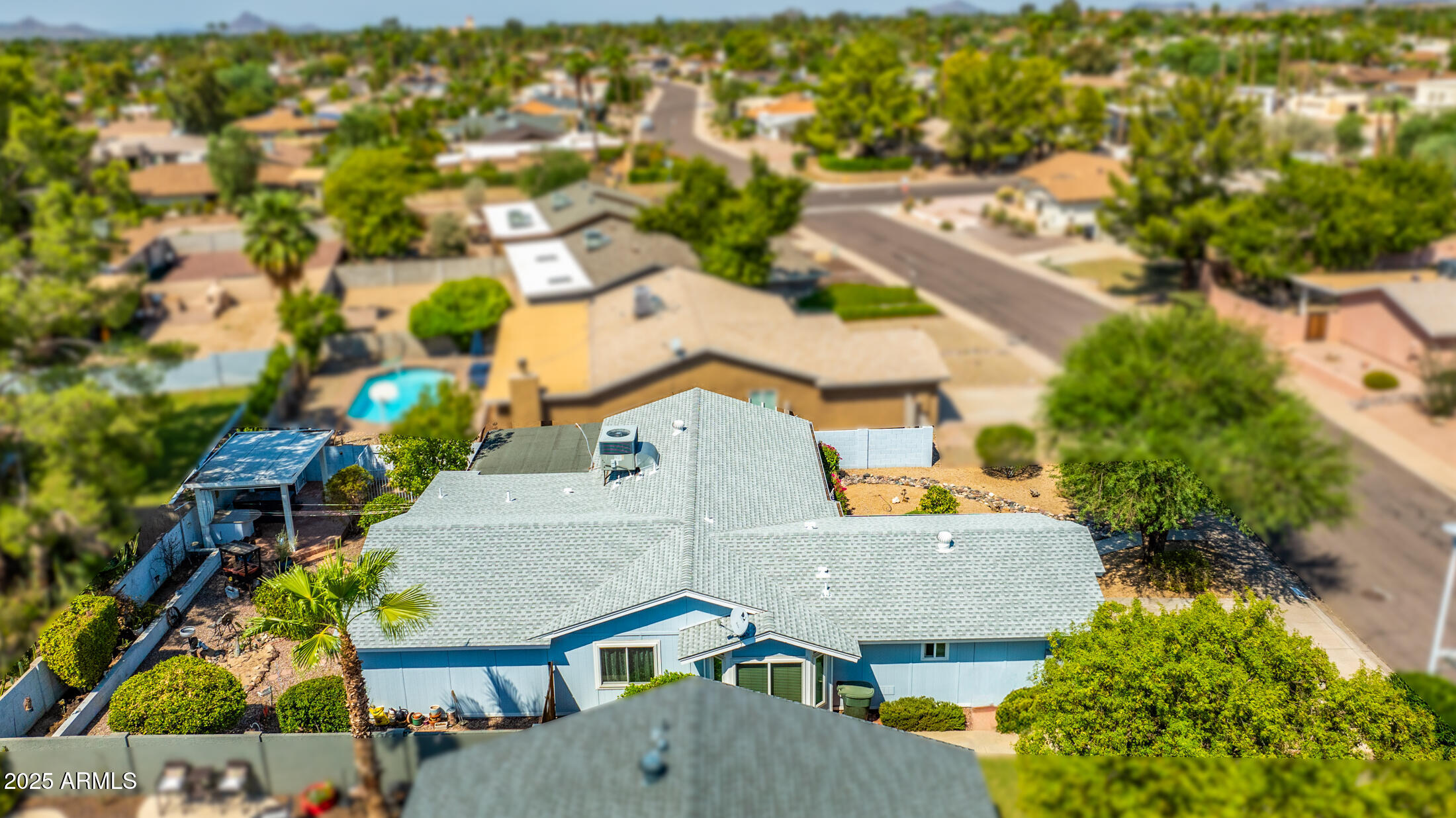 6819 E GRANDVIEW Drive