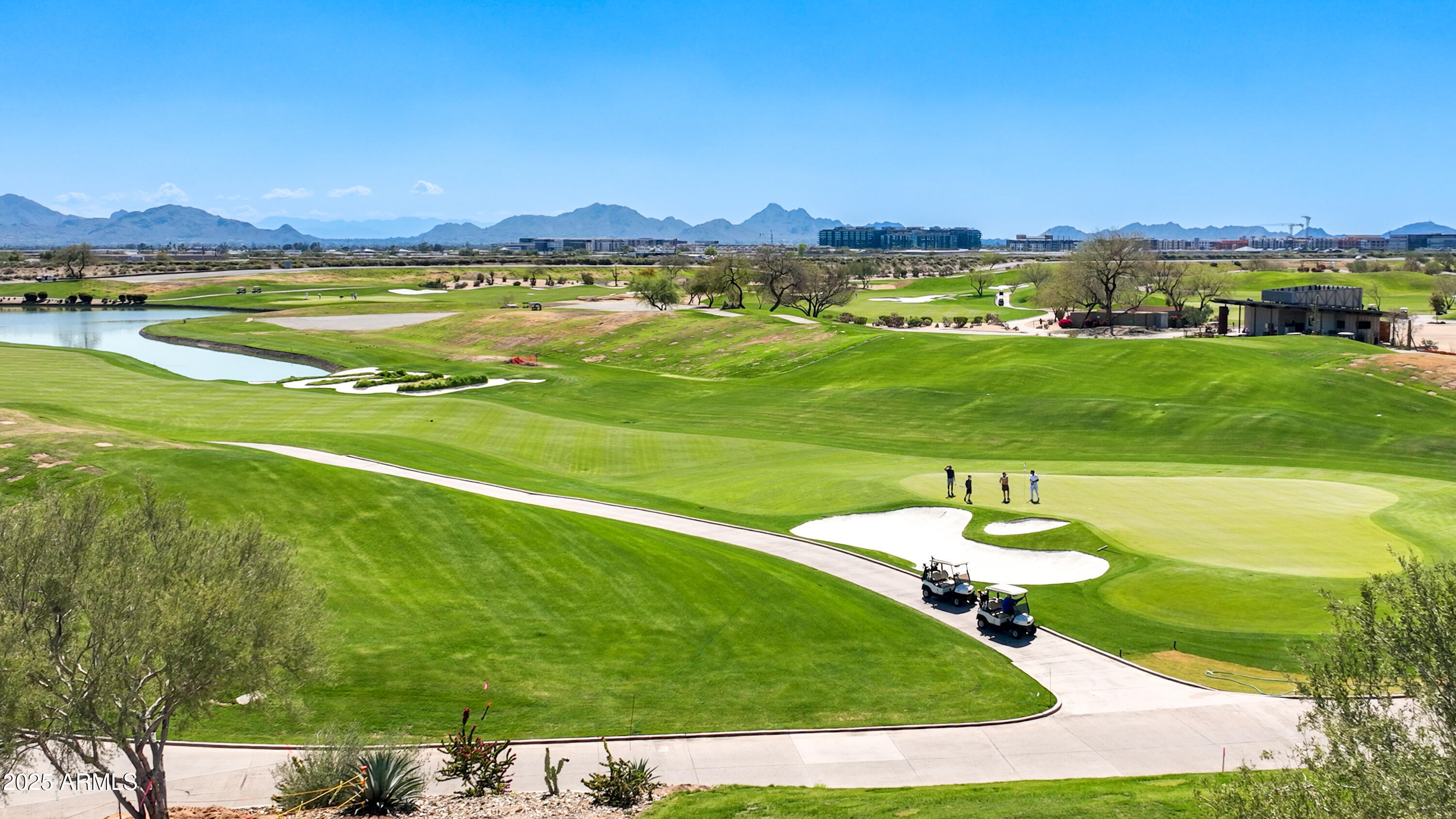 6819 E GRANDVIEW Drive