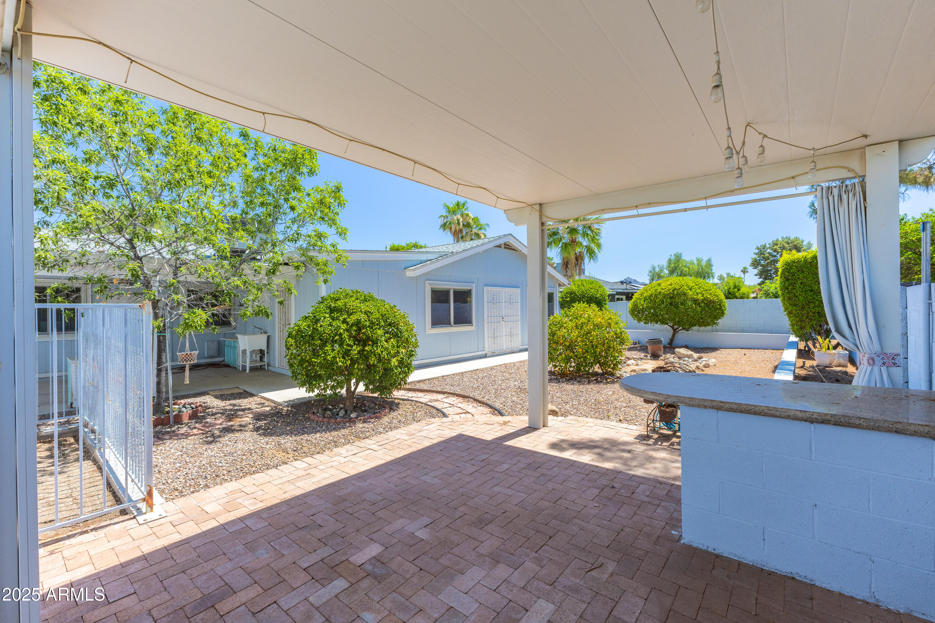 6819 E GRANDVIEW Drive