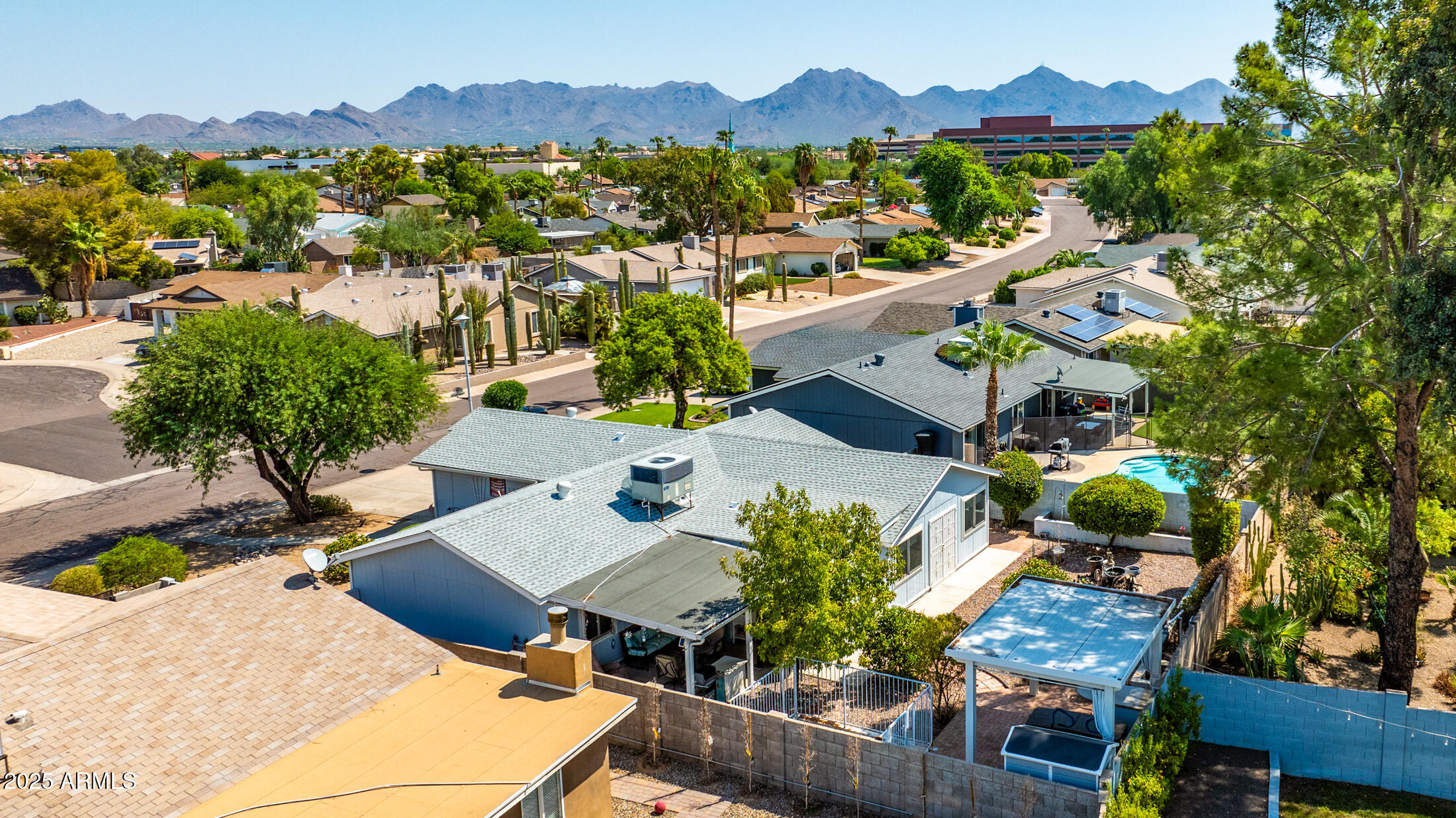 6819 E GRANDVIEW Drive