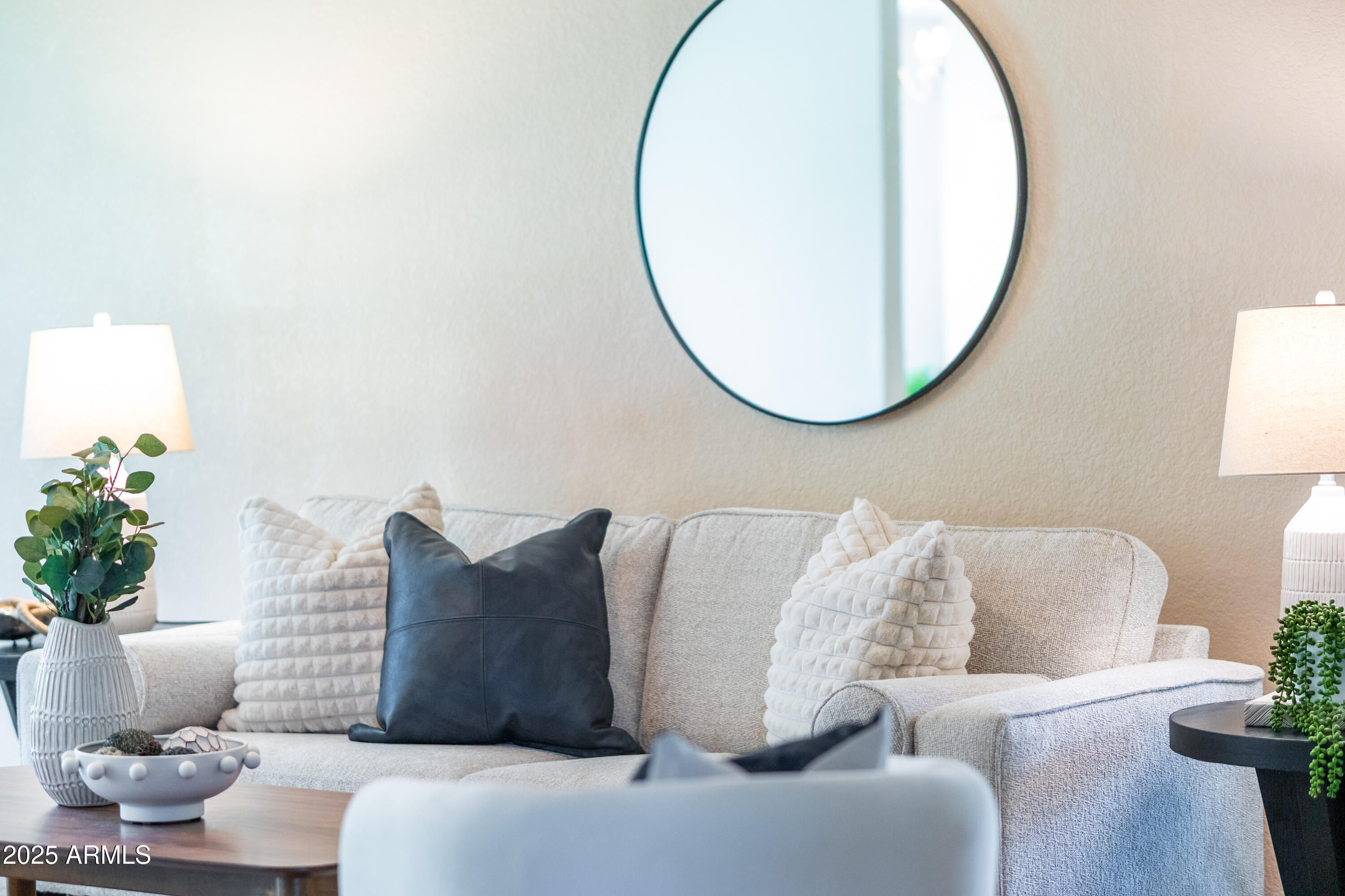 6819 E GRANDVIEW Drive