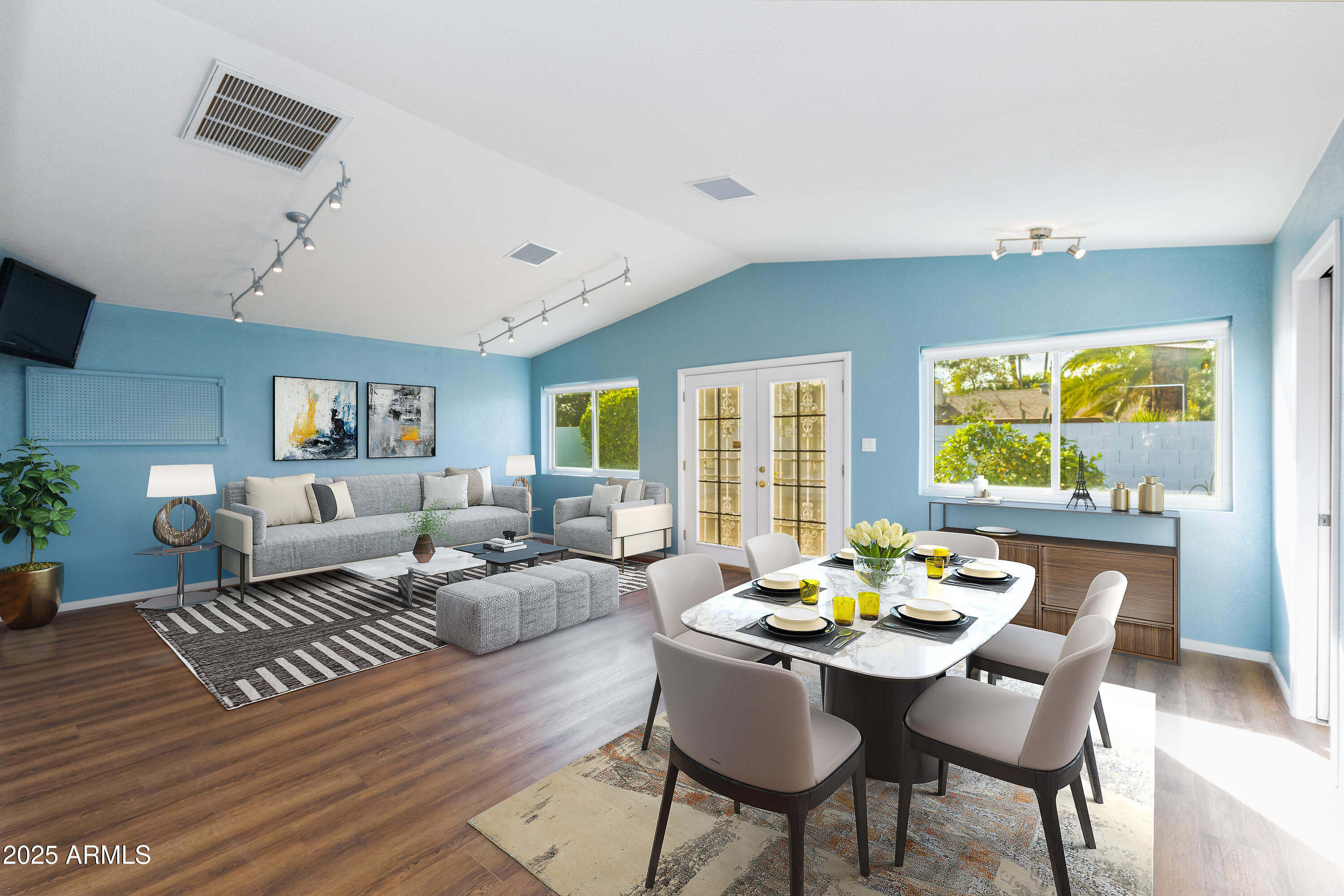 6819 E GRANDVIEW Drive