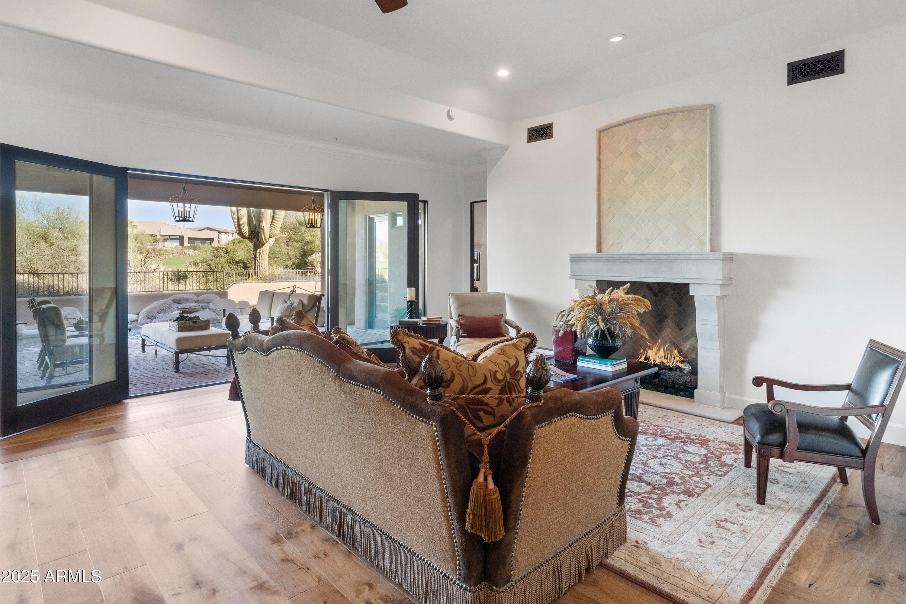 9894 E HIDDEN GREEN Drive