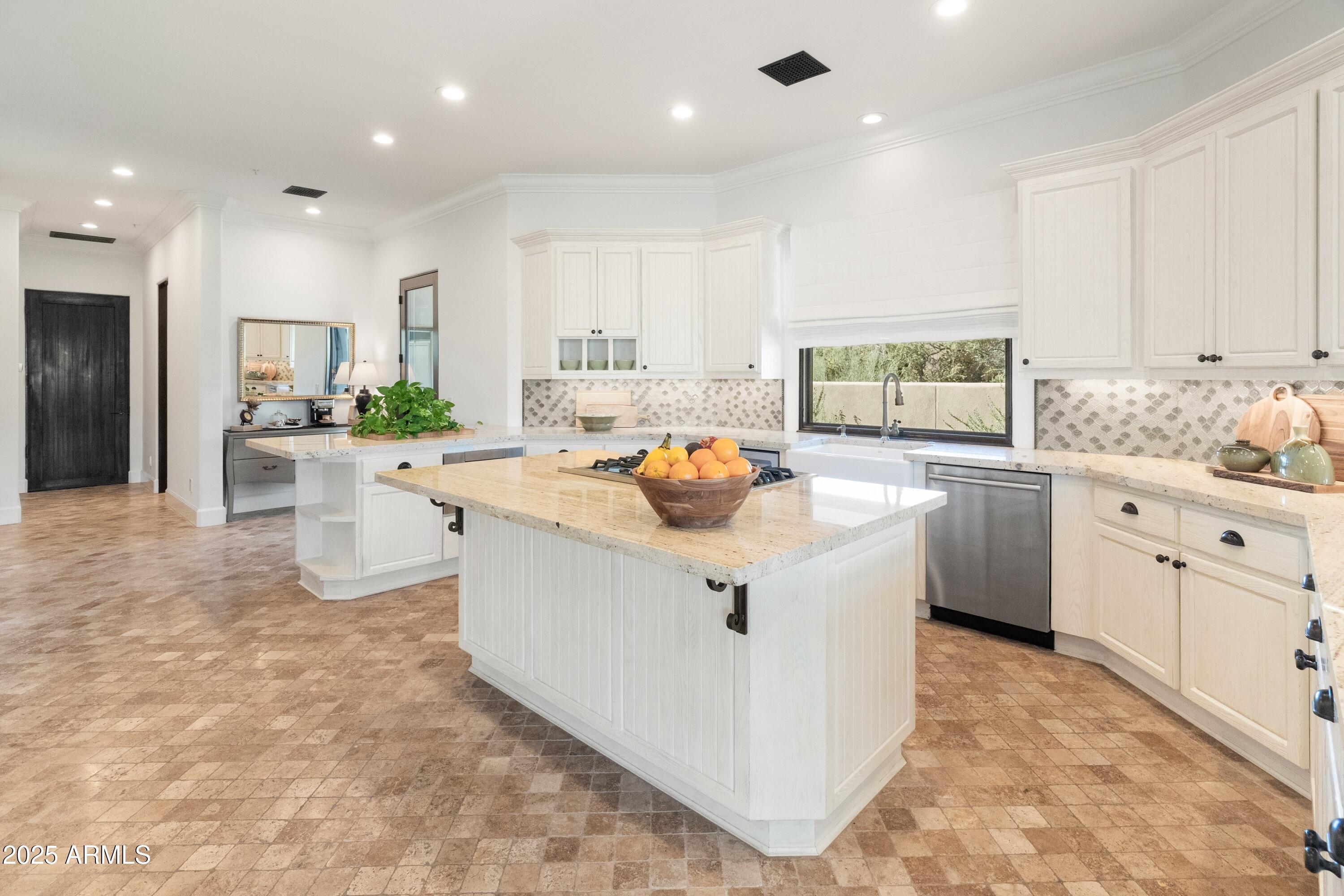 9894 E HIDDEN GREEN Drive