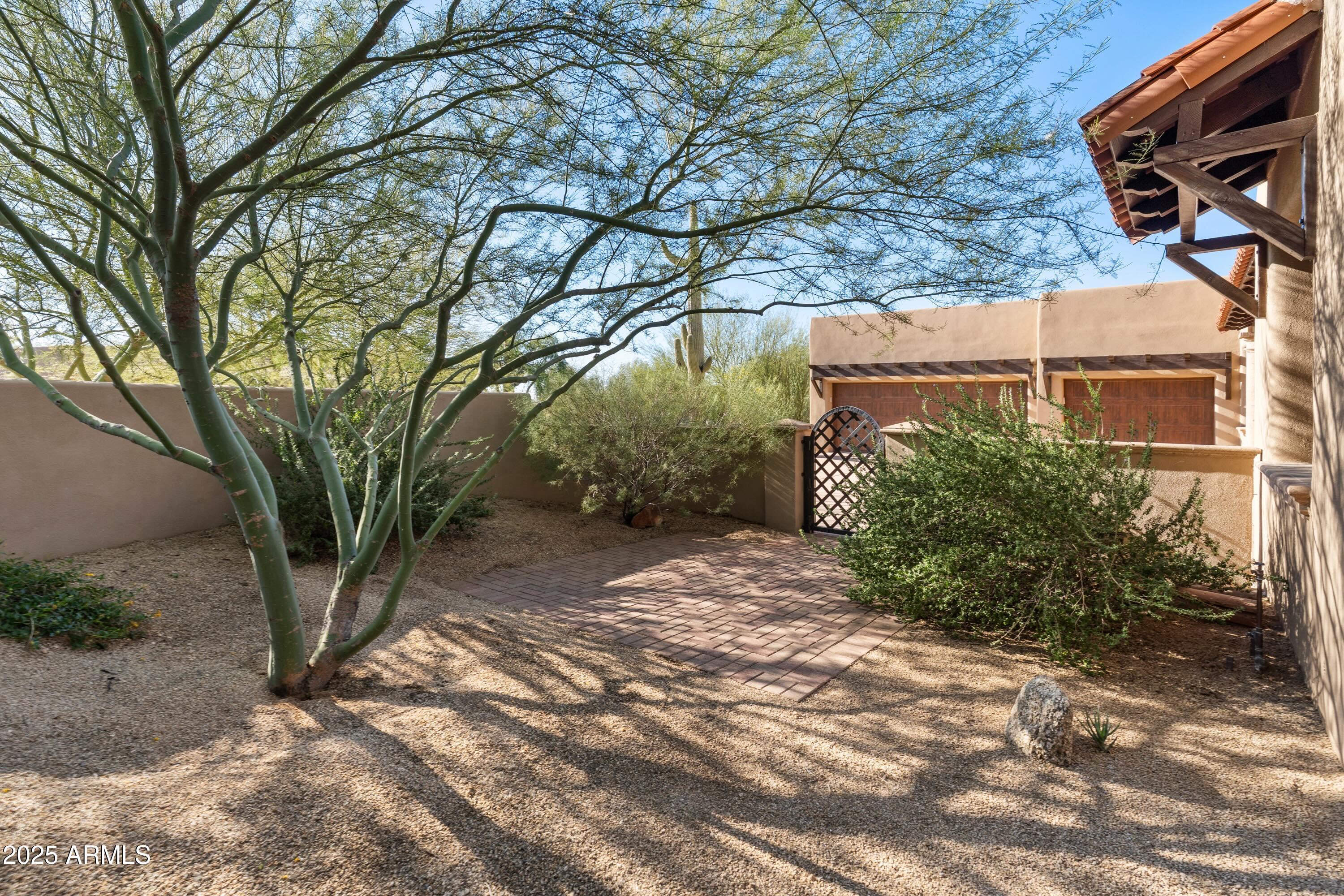 9894 E HIDDEN GREEN Drive