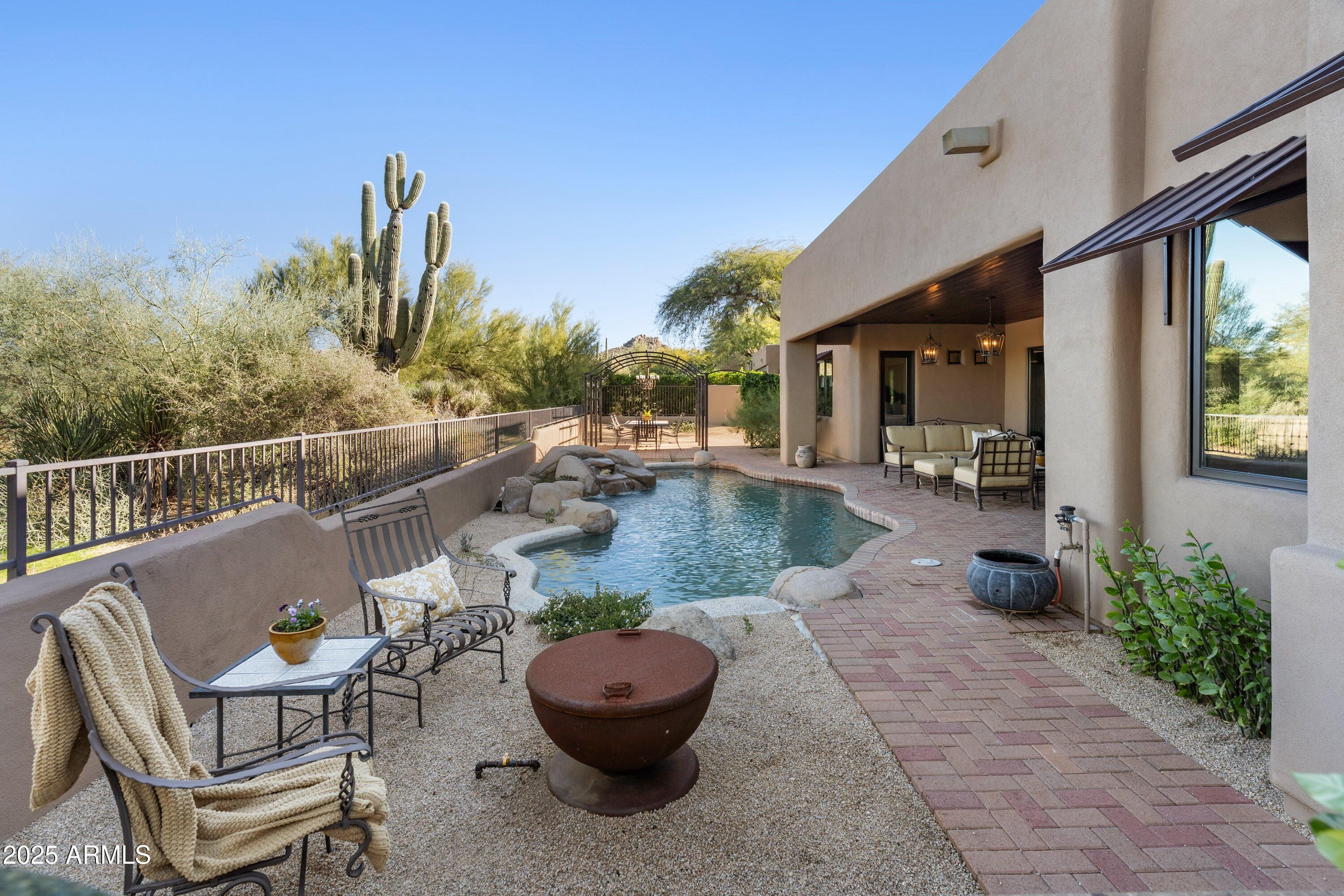 9894 E HIDDEN GREEN Drive