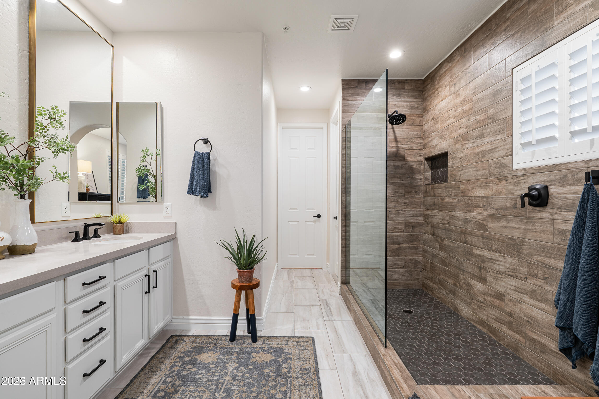 20802 N Grayhawk Drive 1015