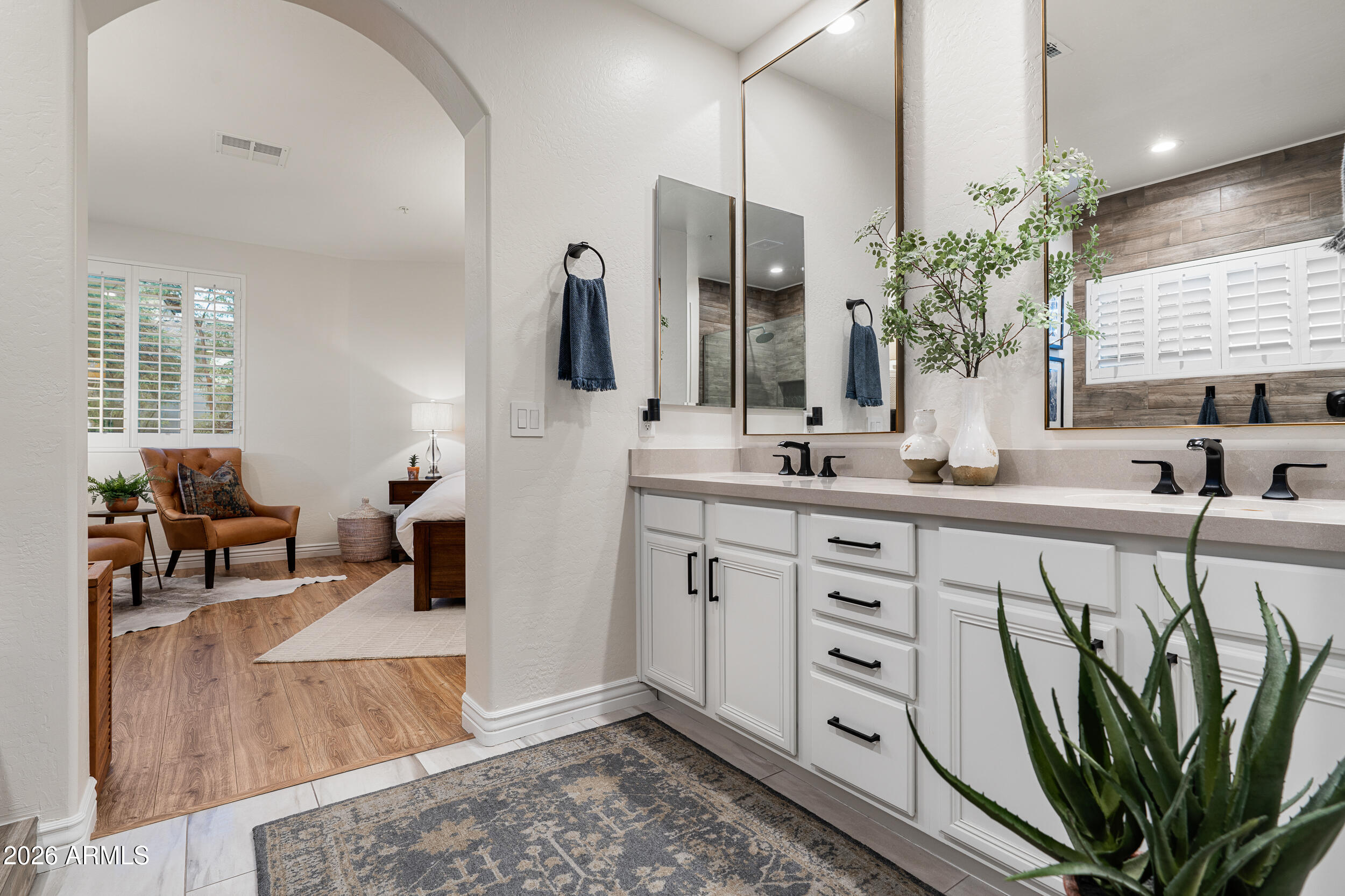 20802 N Grayhawk Drive 1015