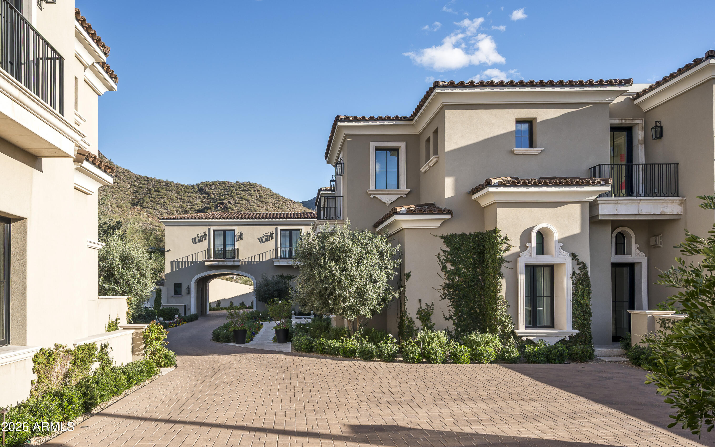 21175 N 110TH Way 1805