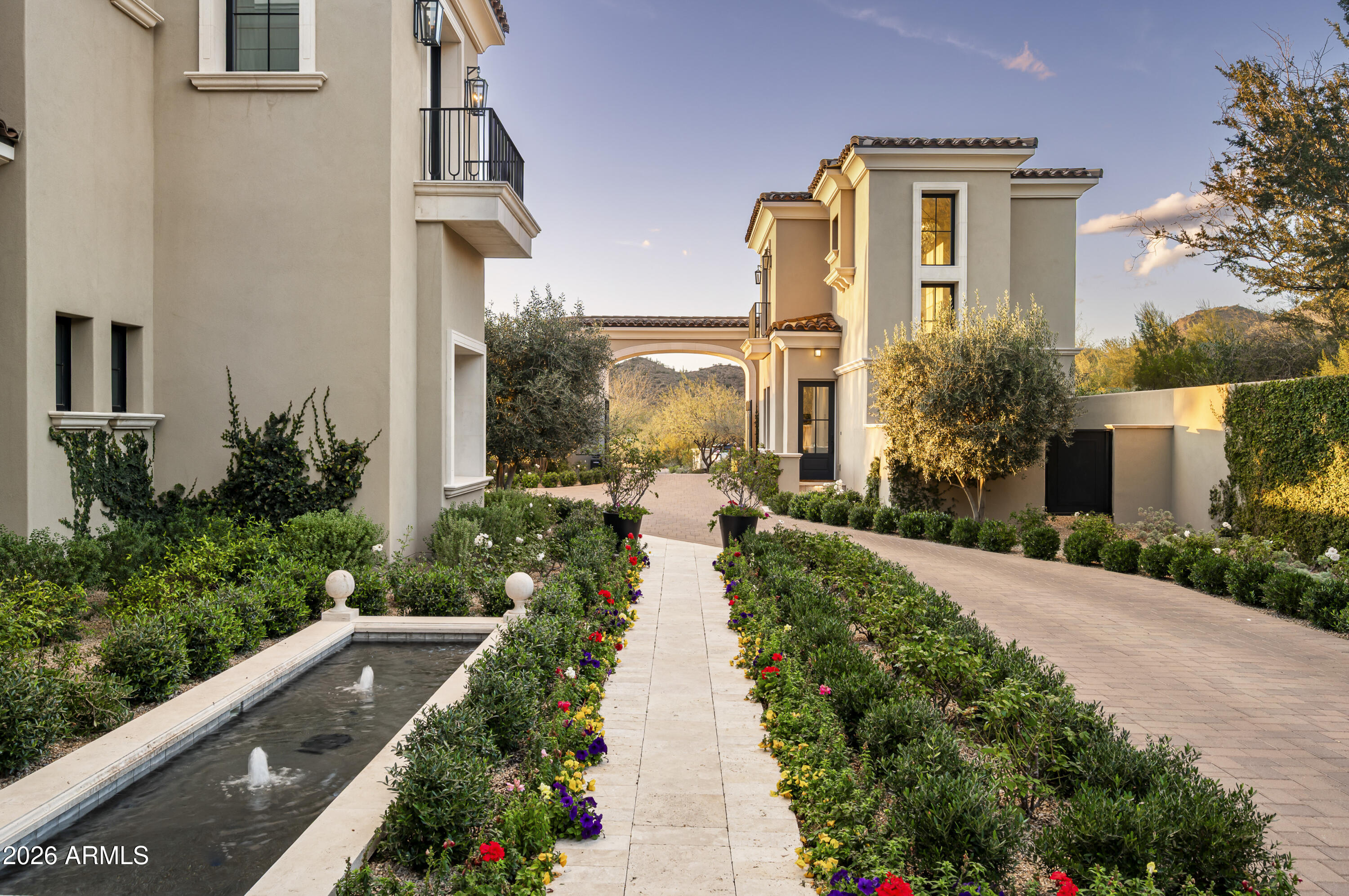 21175 N 110TH Way 1805