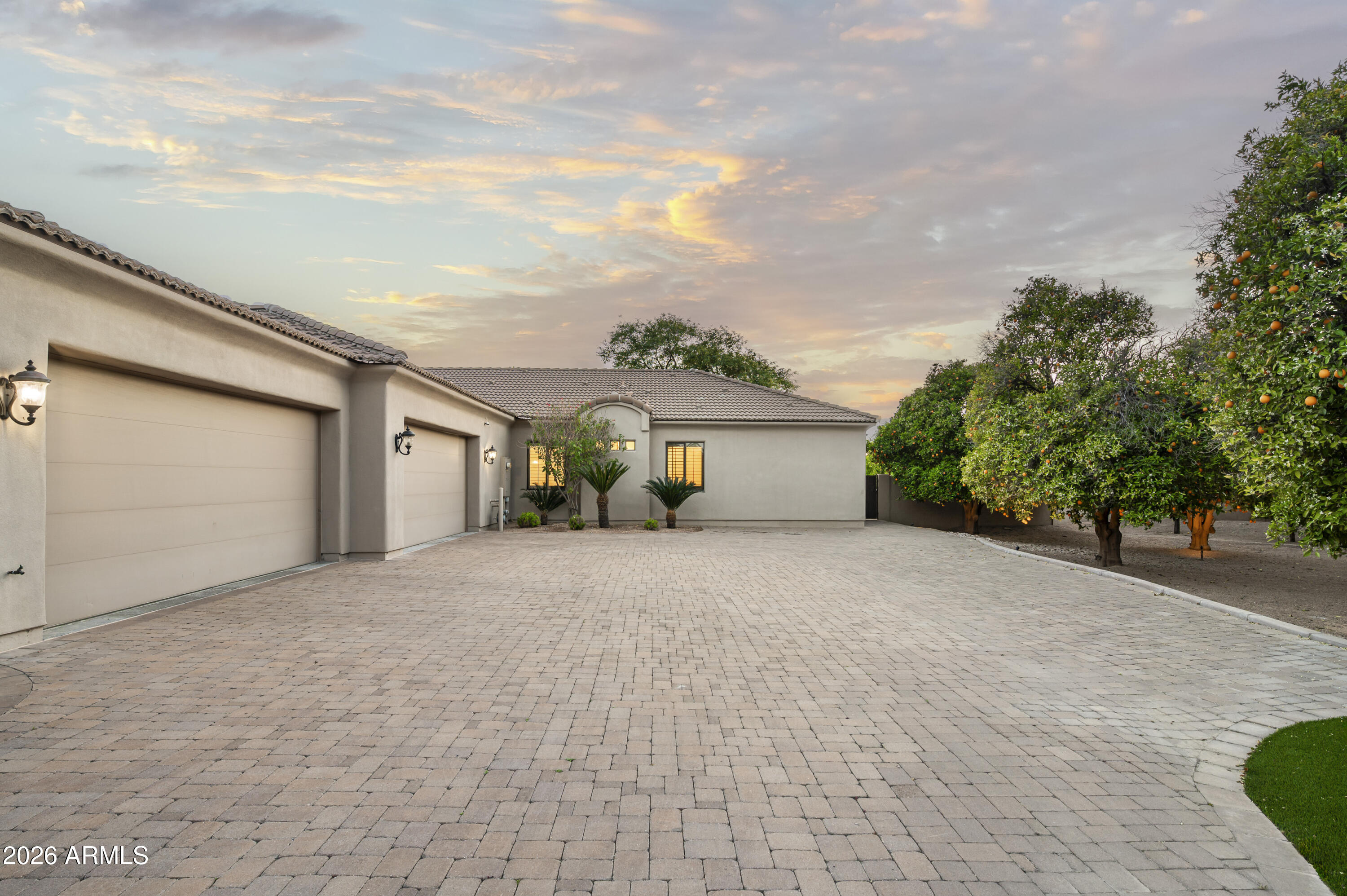 3905 E MALLORY Circle