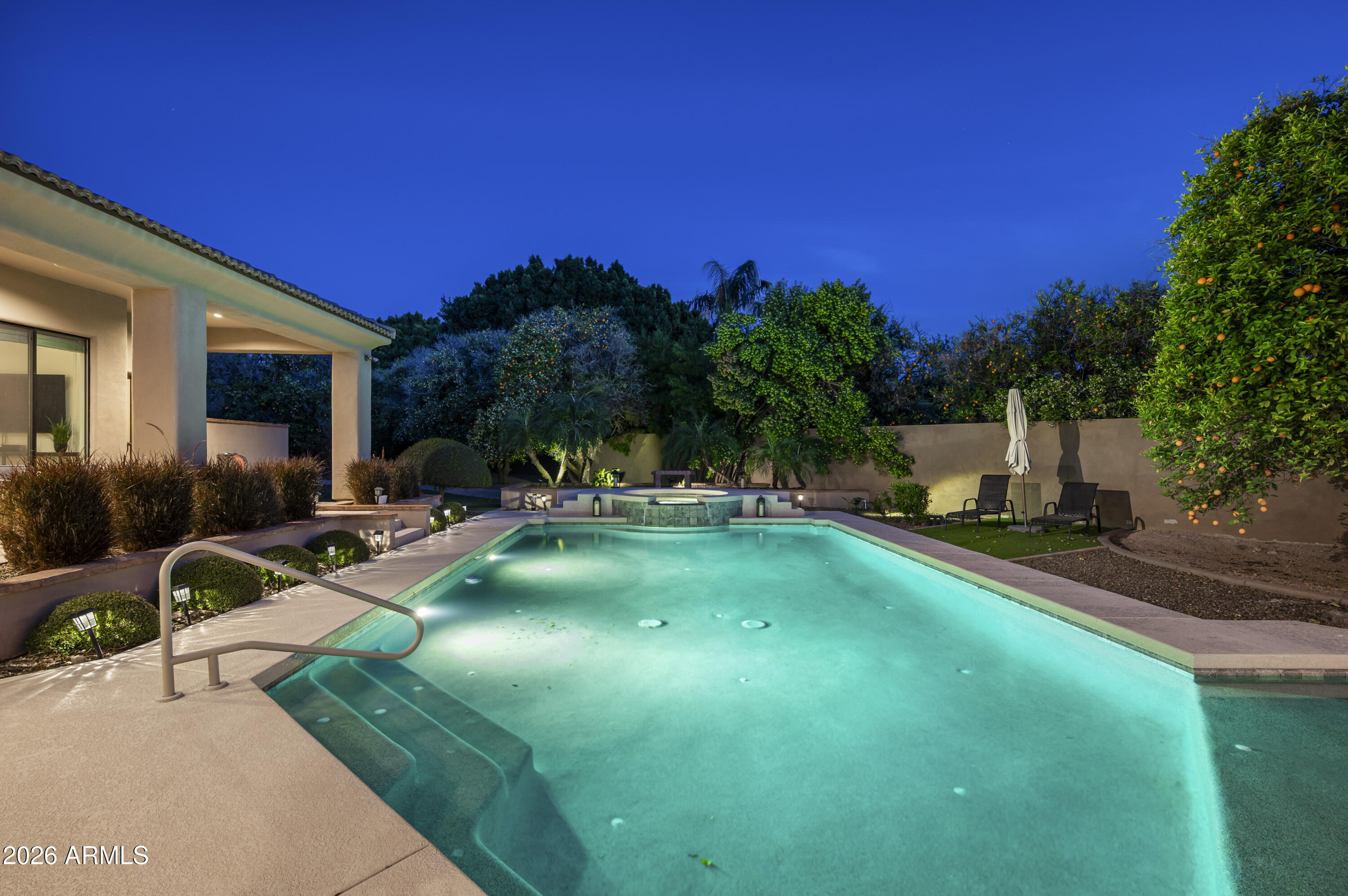 3905 E MALLORY Circle