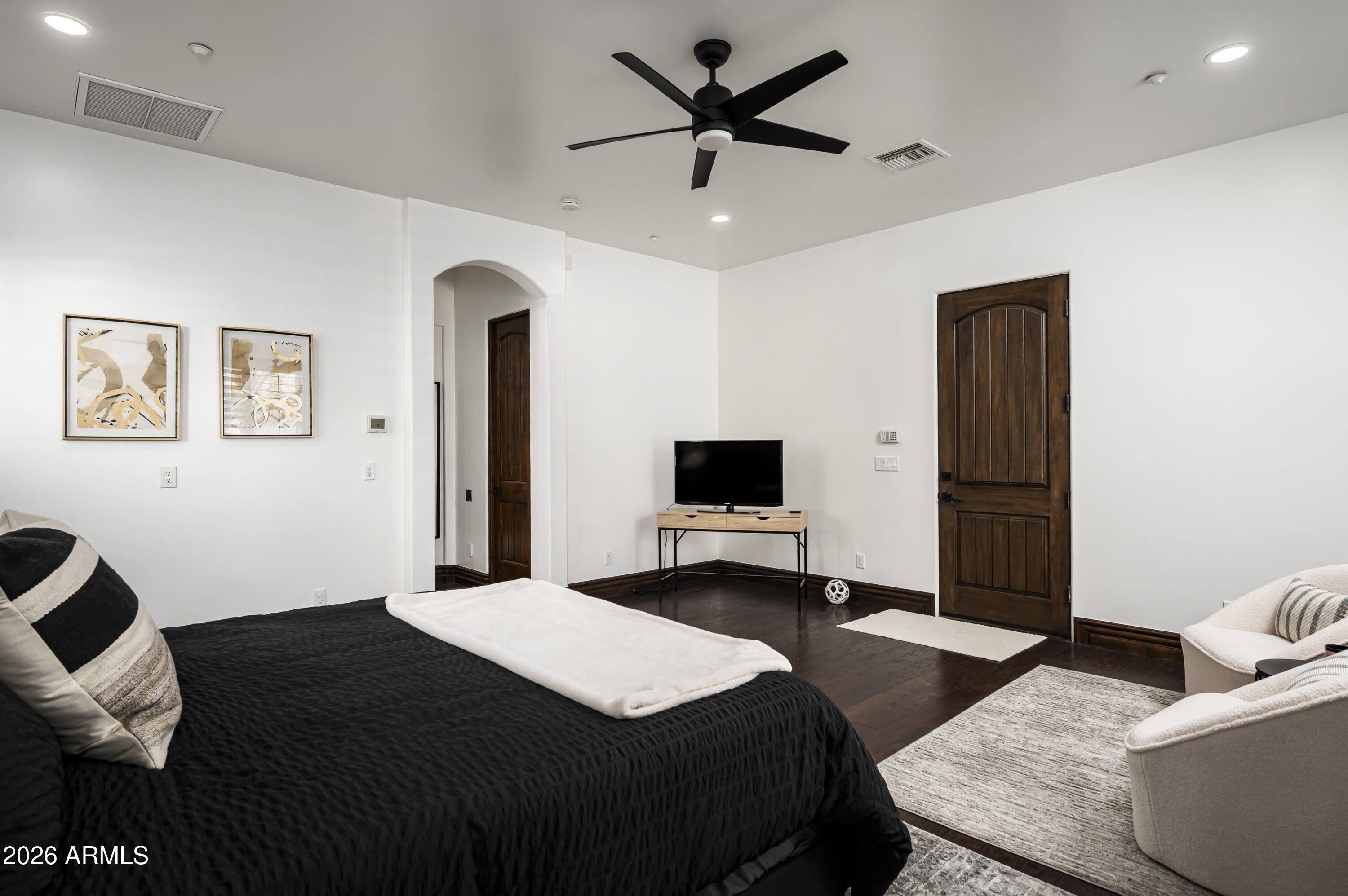 3905 E MALLORY Circle