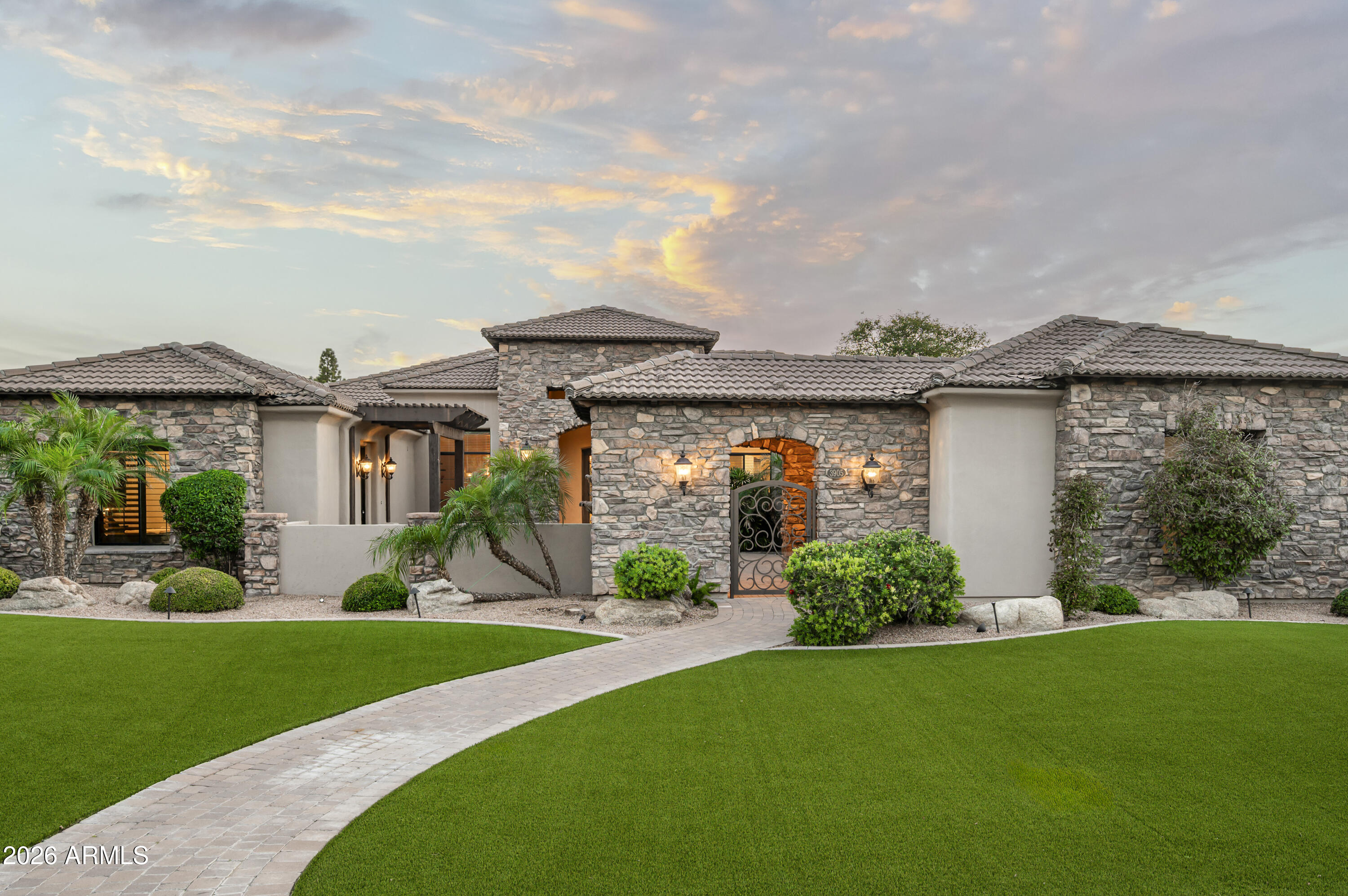 3905 E MALLORY Circle