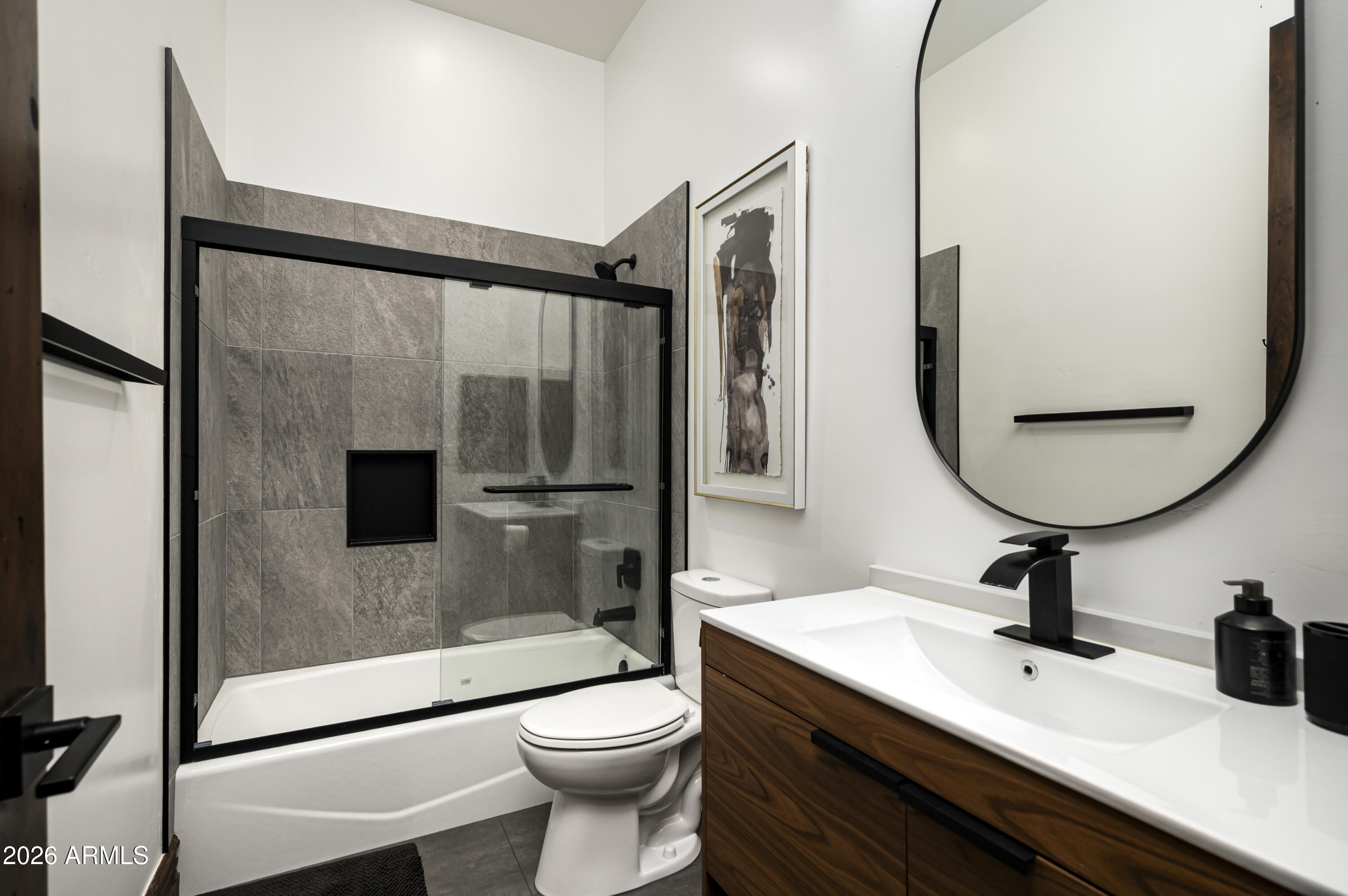 3905 E MALLORY Circle