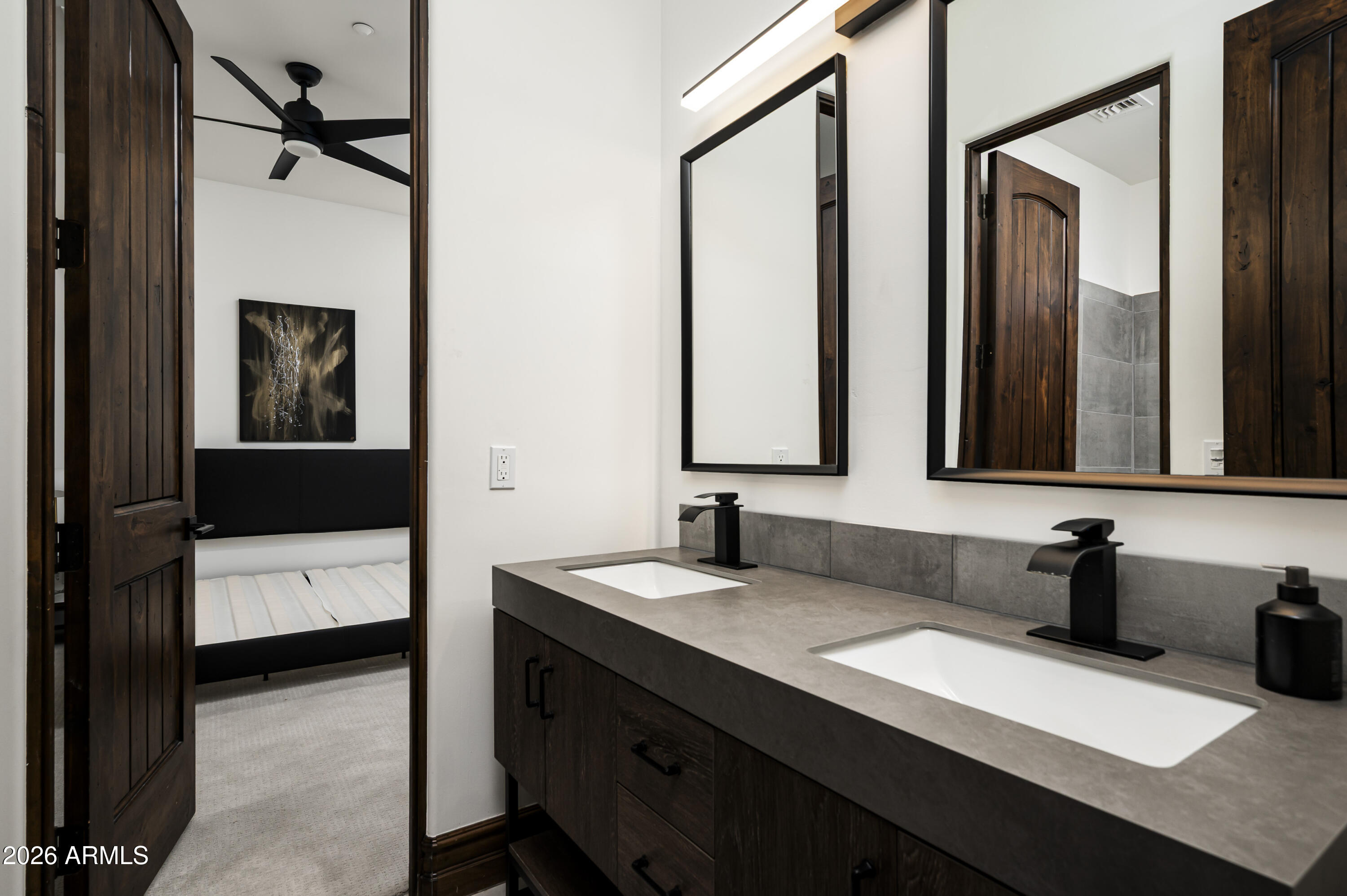 3905 E MALLORY Circle