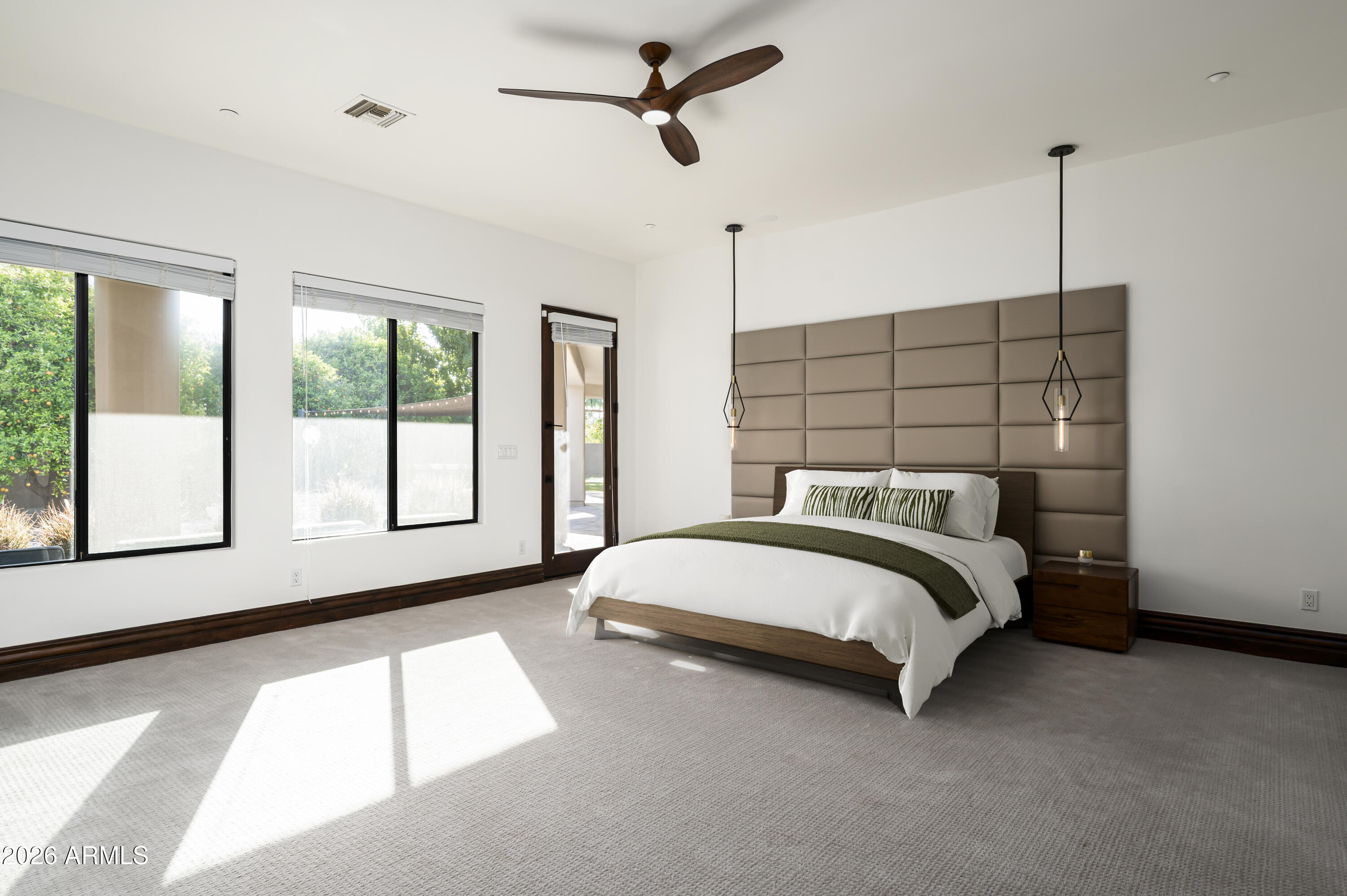 3905 E MALLORY Circle