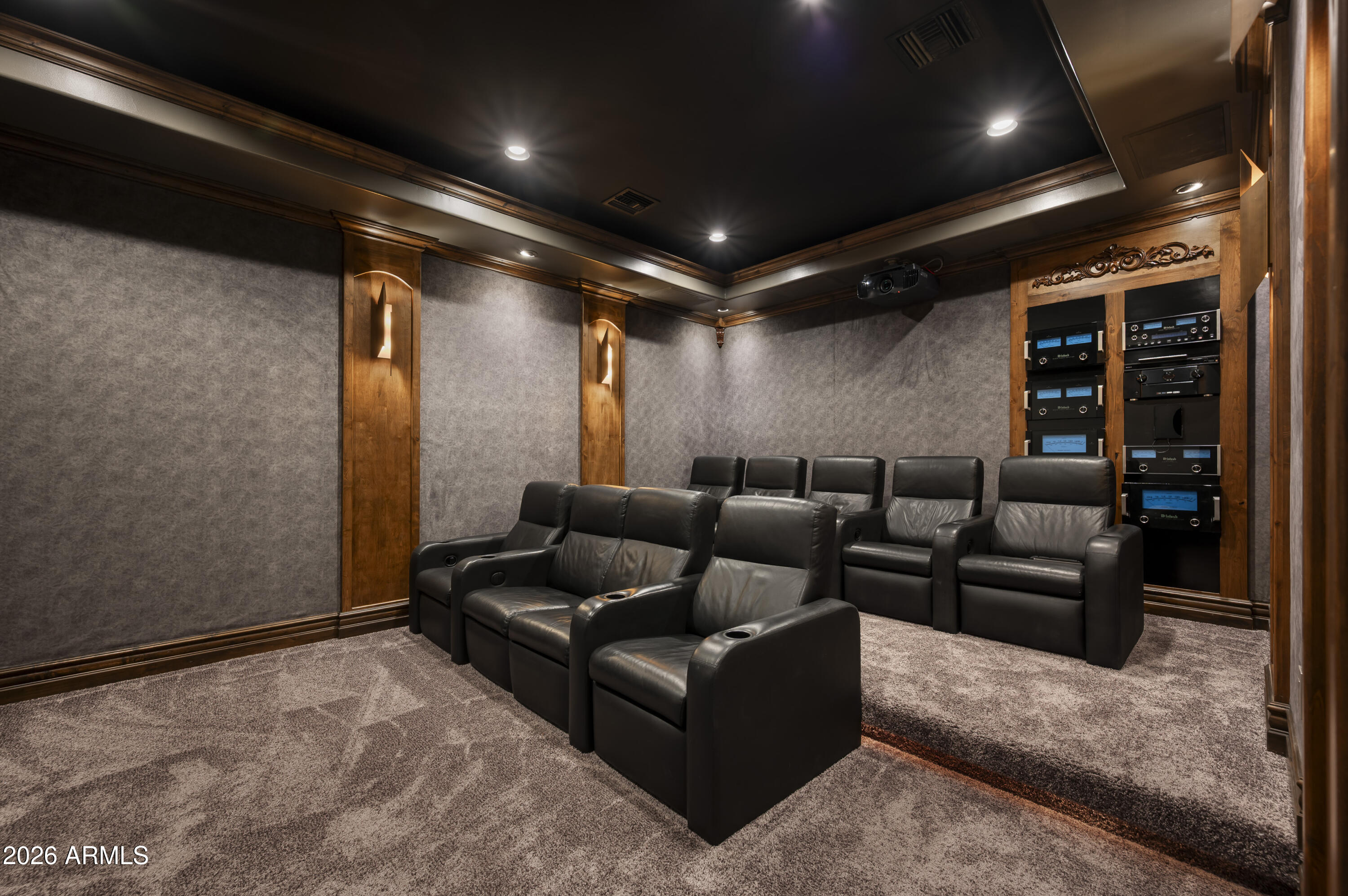 3905 E MALLORY Circle