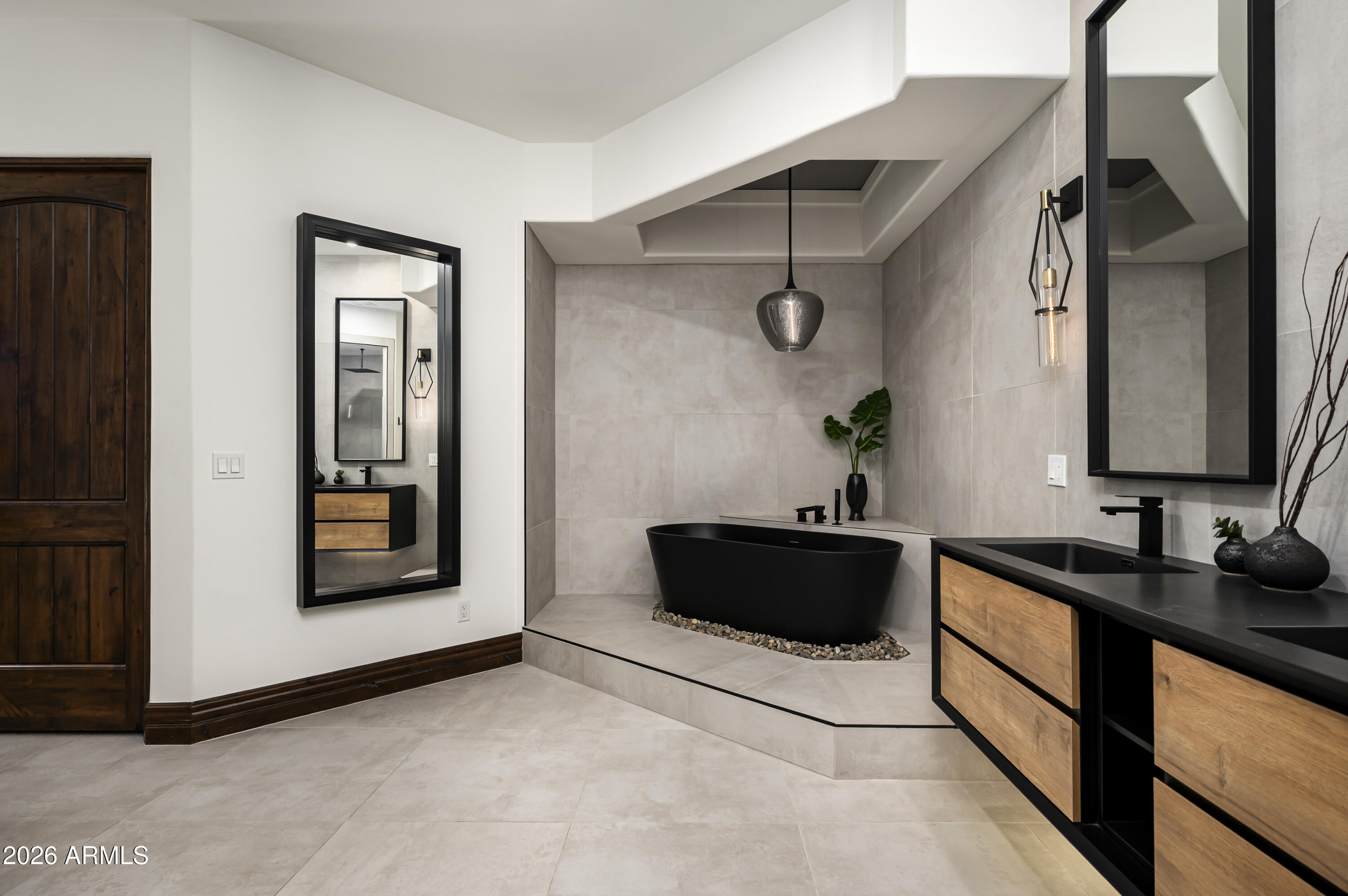 3905 E MALLORY Circle