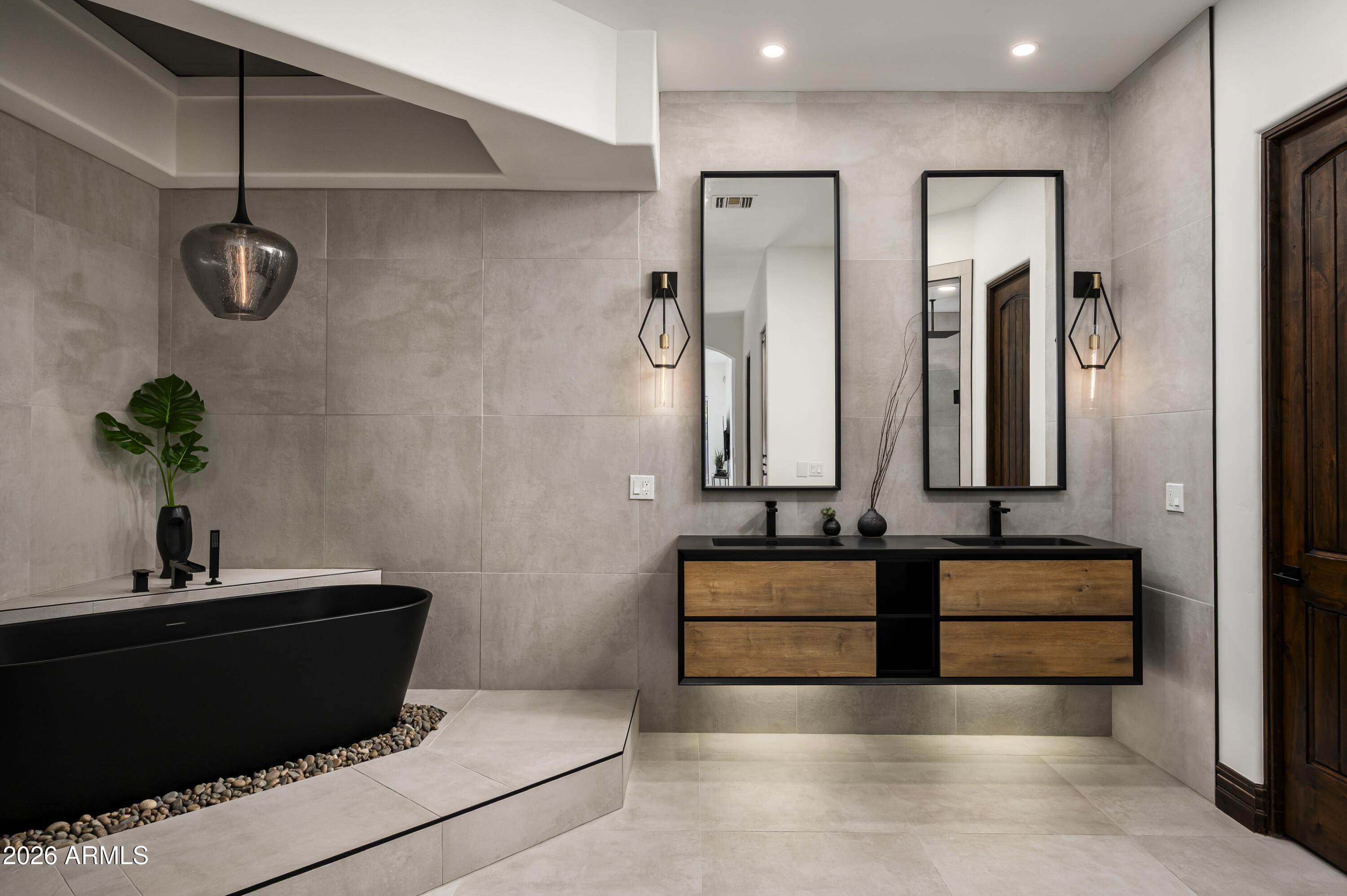 3905 E MALLORY Circle