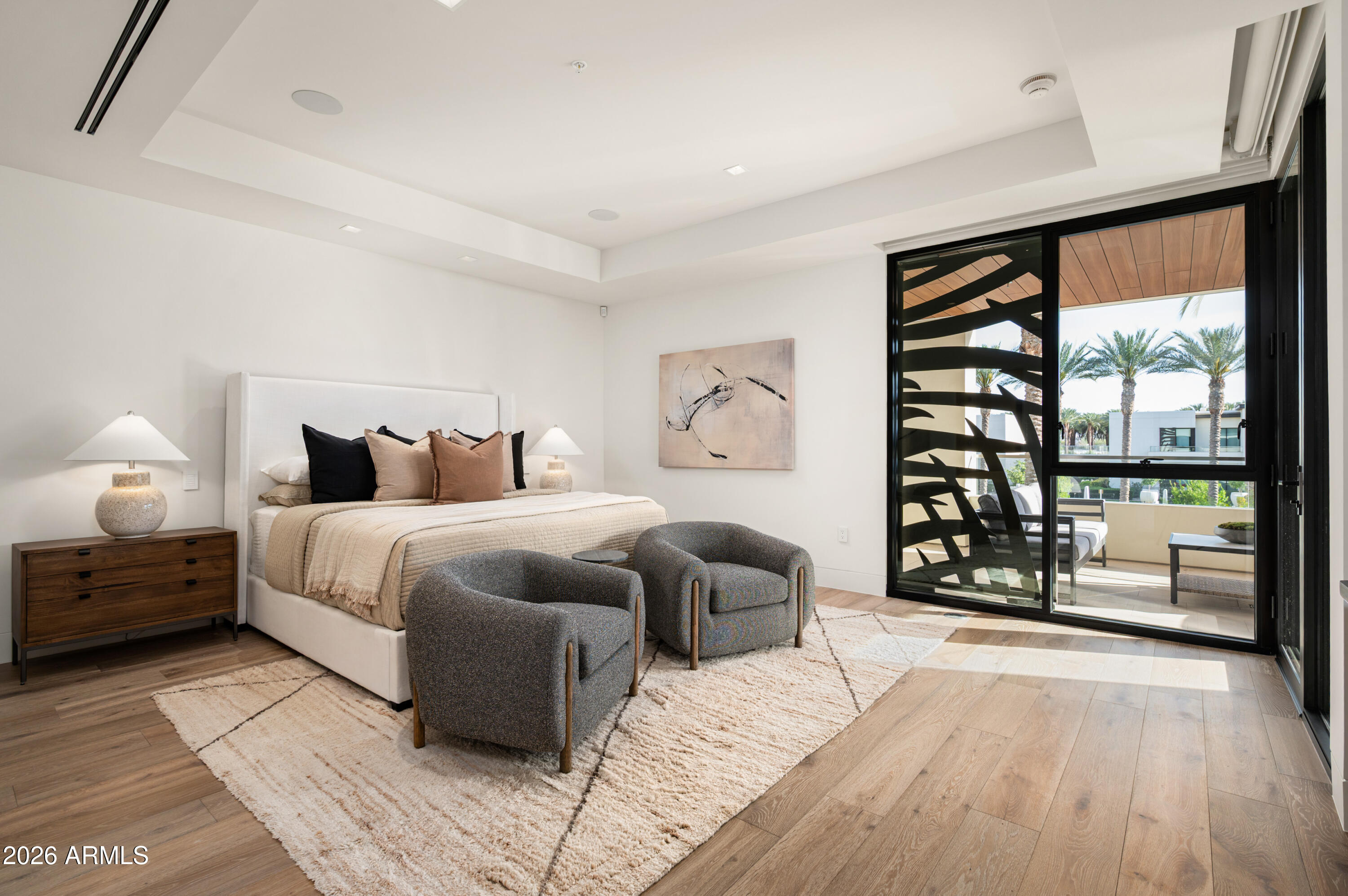 6587 N Palmeraie Boulevard 2002