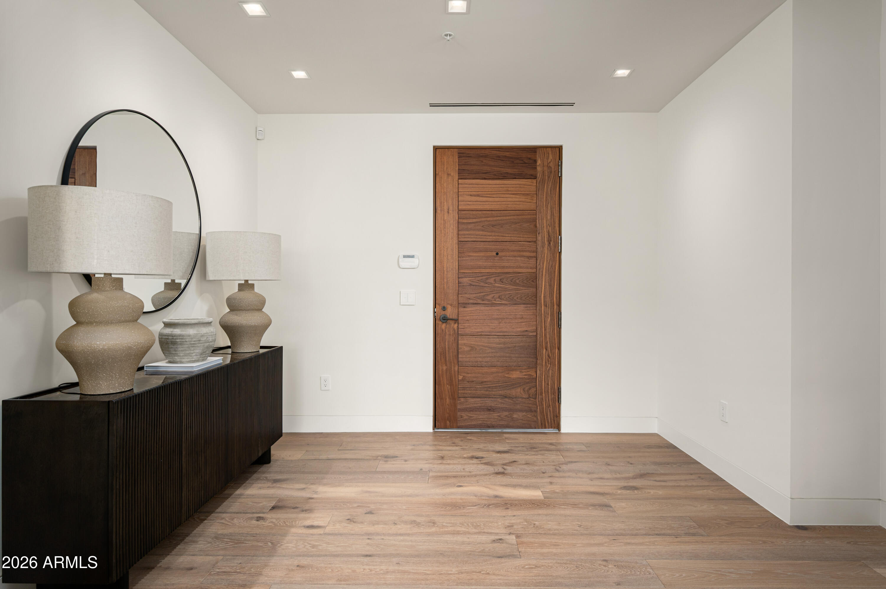 6587 N Palmeraie Boulevard 2002